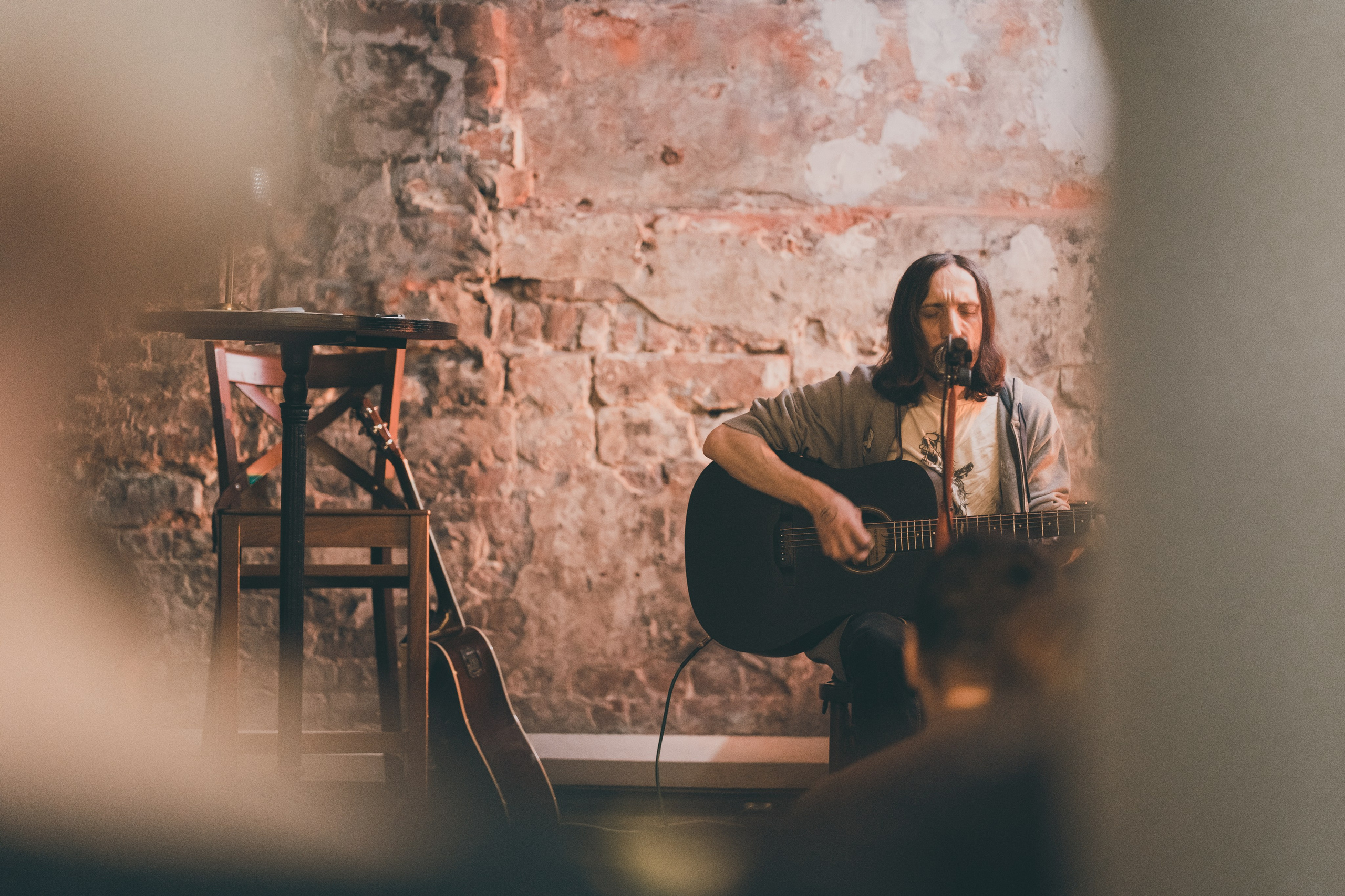 Презентация поэтического сборника. Творческие фотосессии в Москве. Фотоальбом лидера группы ЯЛО