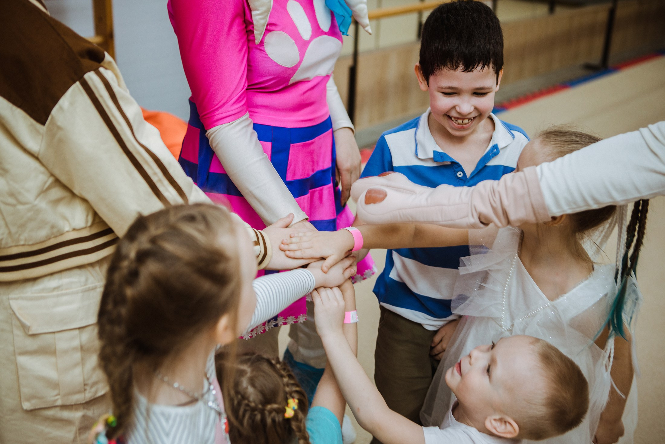 Ника, 5 лет. Батутлет, Волжский. Фотографы в городе Волгограде — Людмила Агеева и Алексей Околелов