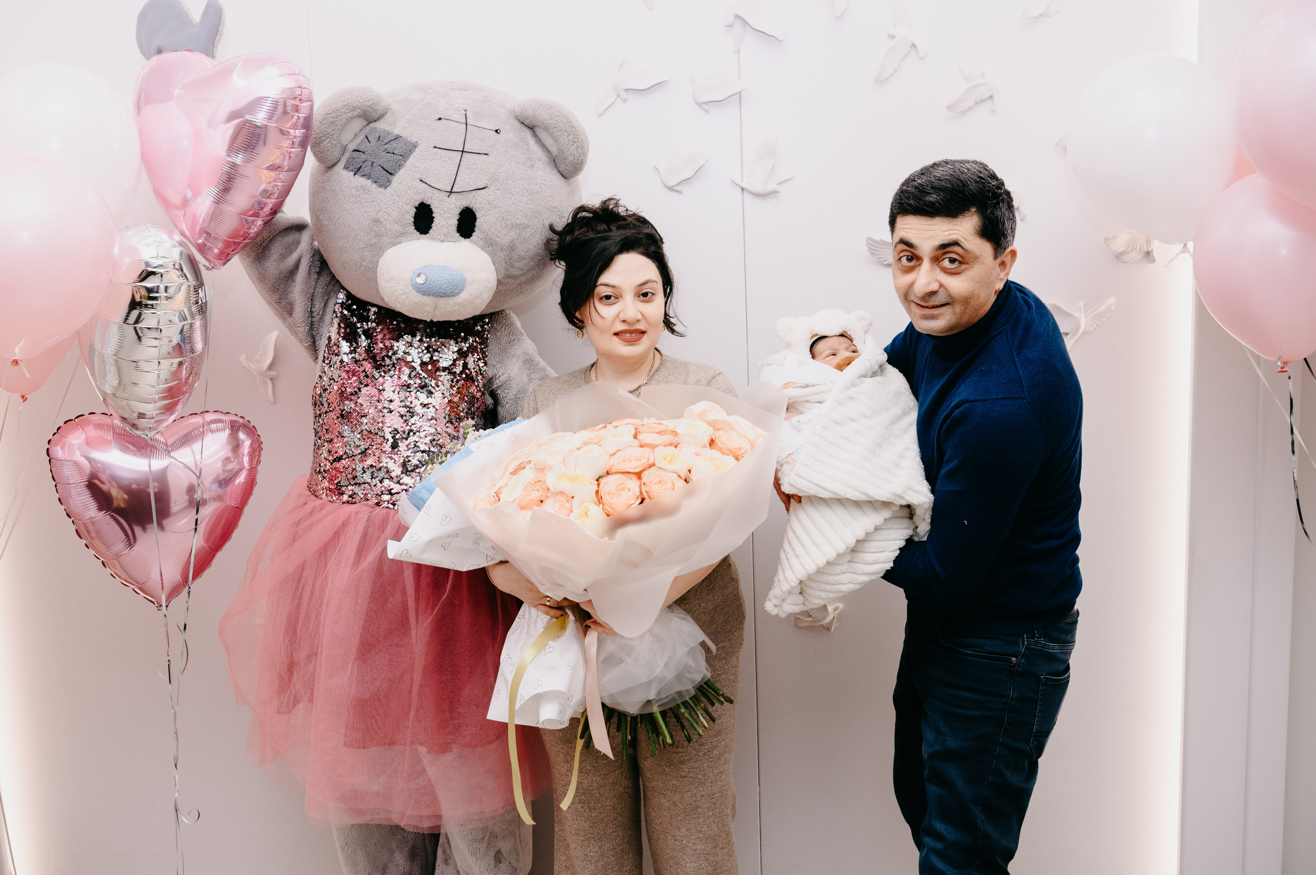Выписка Микаэллы. 4 роддом. Фотограф на выписку из роддома в Москве и МО