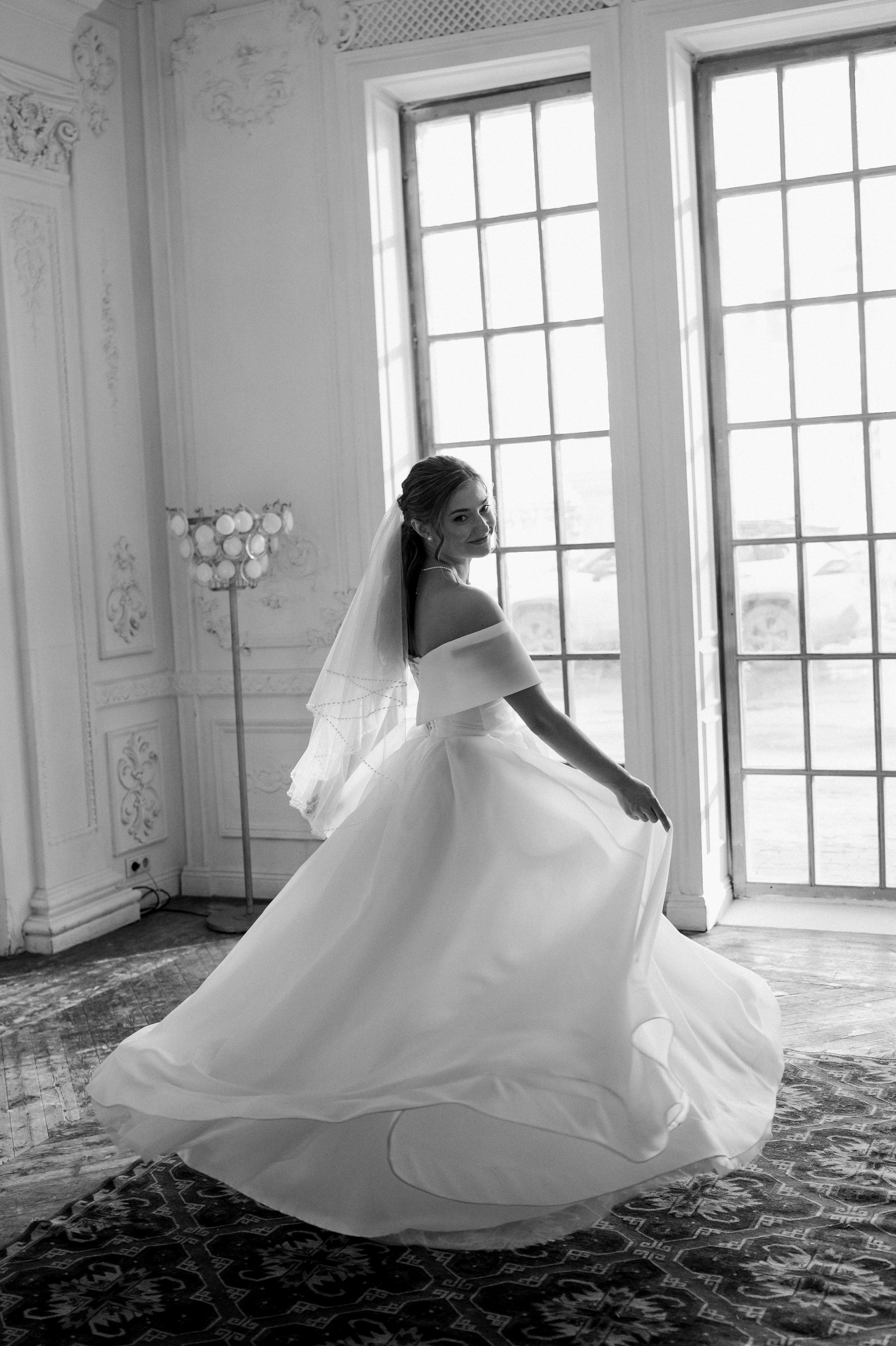 Регистрация брака и фотосессия в Особняке Royal. Свадебный фотограф Москва — Сергей и Татьяна