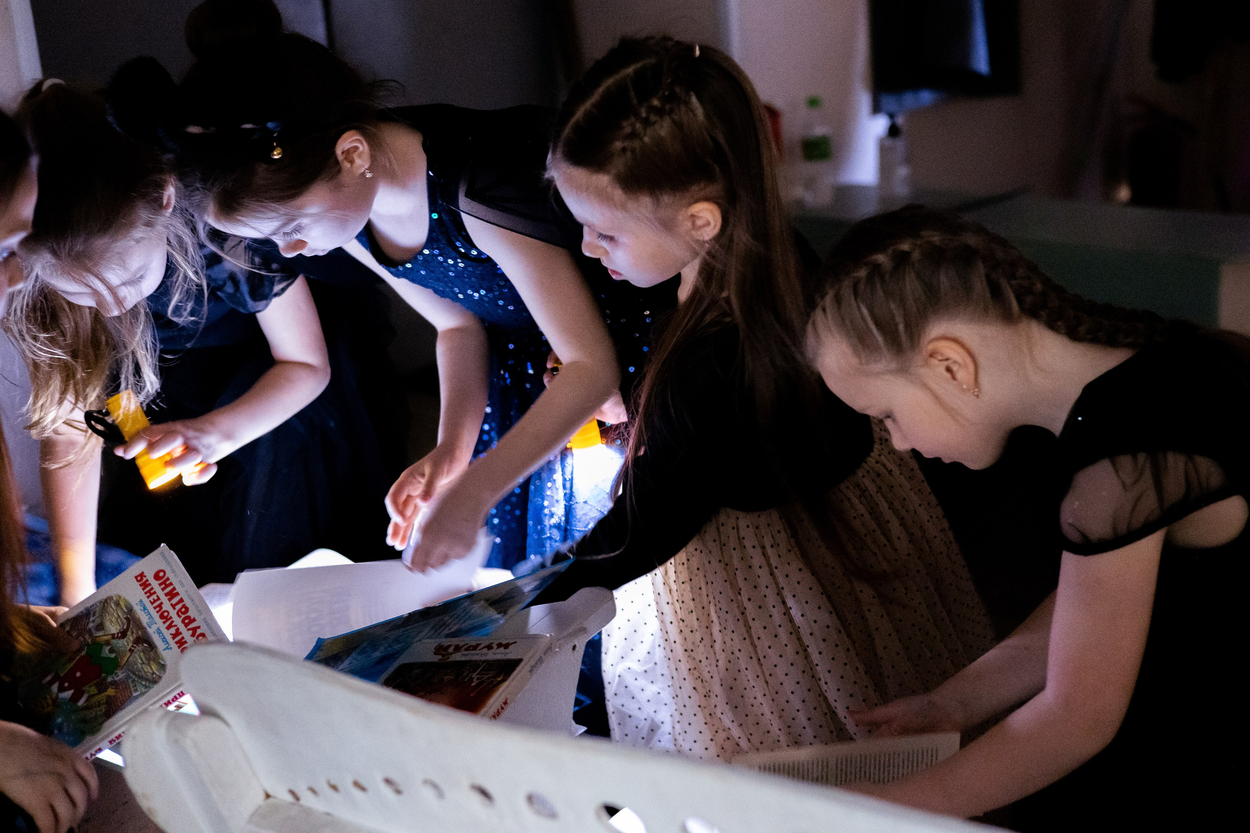 Фееричная вечеринка по мотивам легендарного сериала Wednesday. Школа для девочек во Владивостоке — Само Совершенство