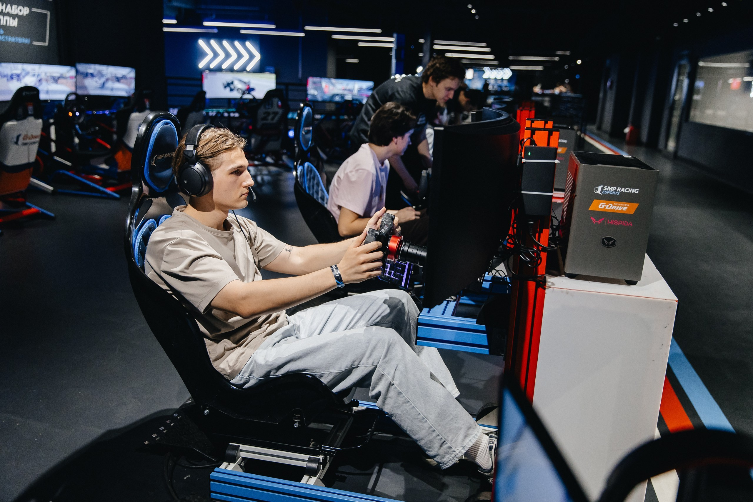 VK | «АВТО СООБЩЕСТВА | ГАРАЖНЫЙ ЭКЗАМЕН OFFLINE». Five Media — репортажный фотограф Москва | Мск