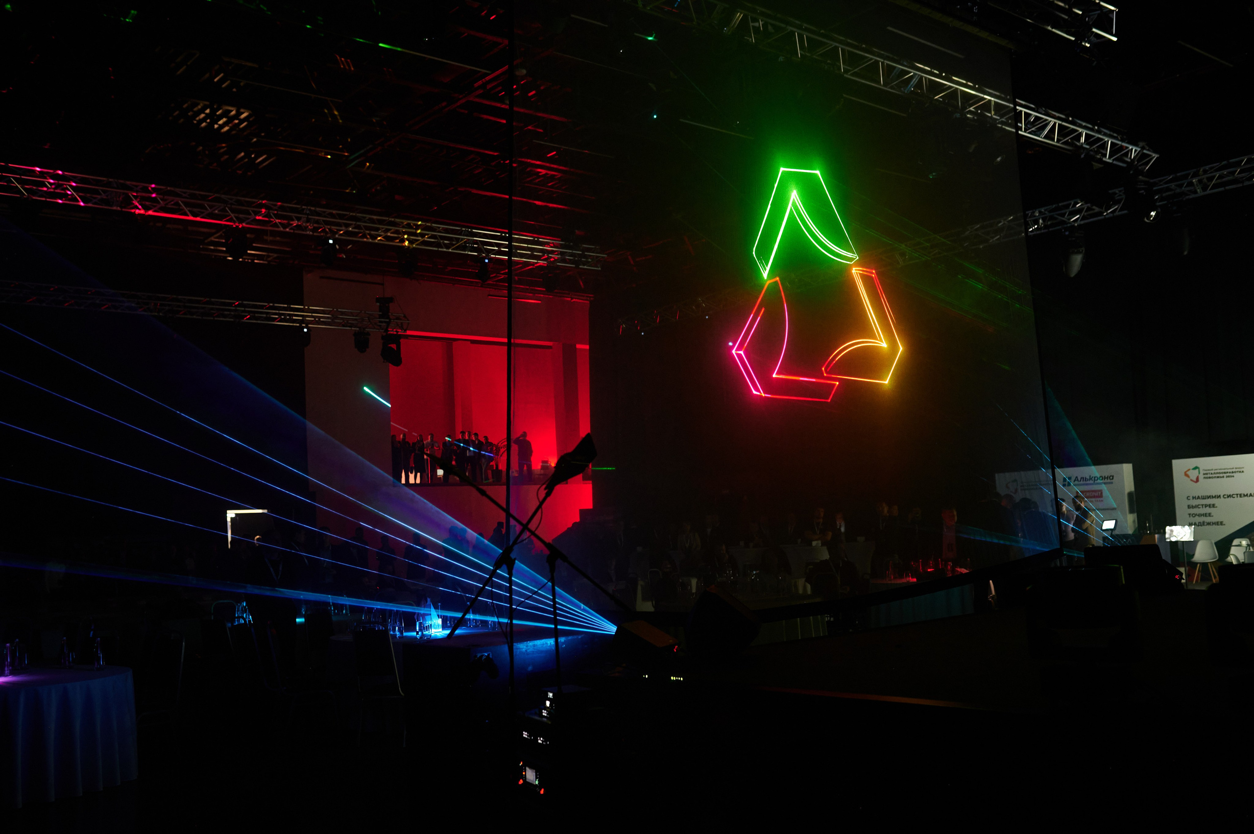 Репортажная съемка Нижний Новгород, фотограф Дмитрий Гуричев. Бизнес-фотограф Дмитрий Гуричев. Корпоративная фотосъемка в Нижнем Новгороде для предпринимателей и организаций