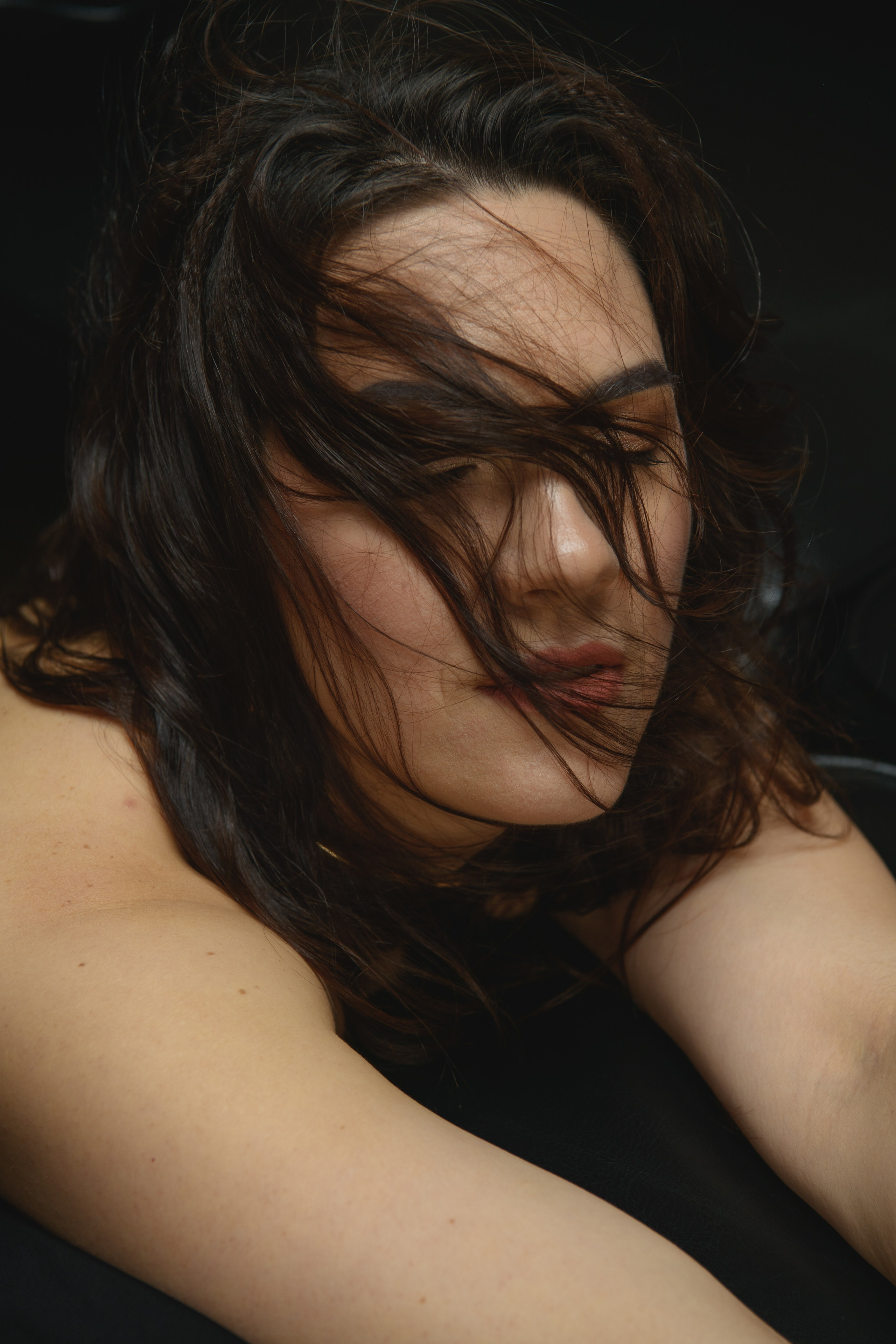 …Без слов — фотосессия для нее. Фотохудожник Нина Жихарева