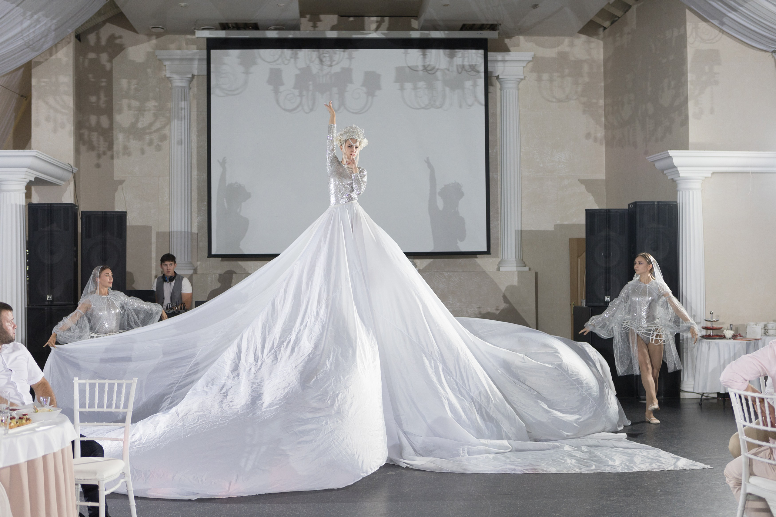 Свадебный фотограф Уфа — Руслан ГабдлисламовЖивые эмоции, красивые кадры, воспоминания на всю жизнь.Работаю по всей Республике Башкортоста. Свадебный фотограф Уфа Руслан Габдлисламов