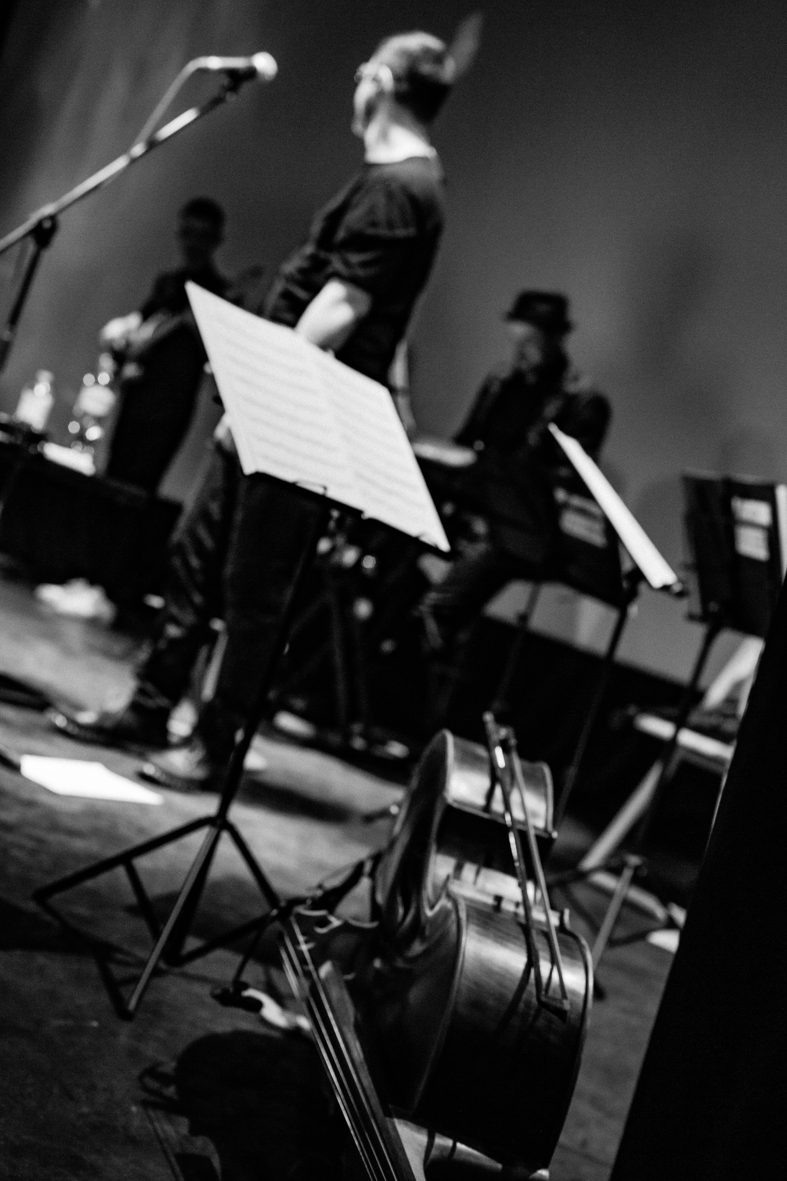 Рекорд. Герои нашего времени со струнным оркестром. Фотограф в Нижнем Новгороде