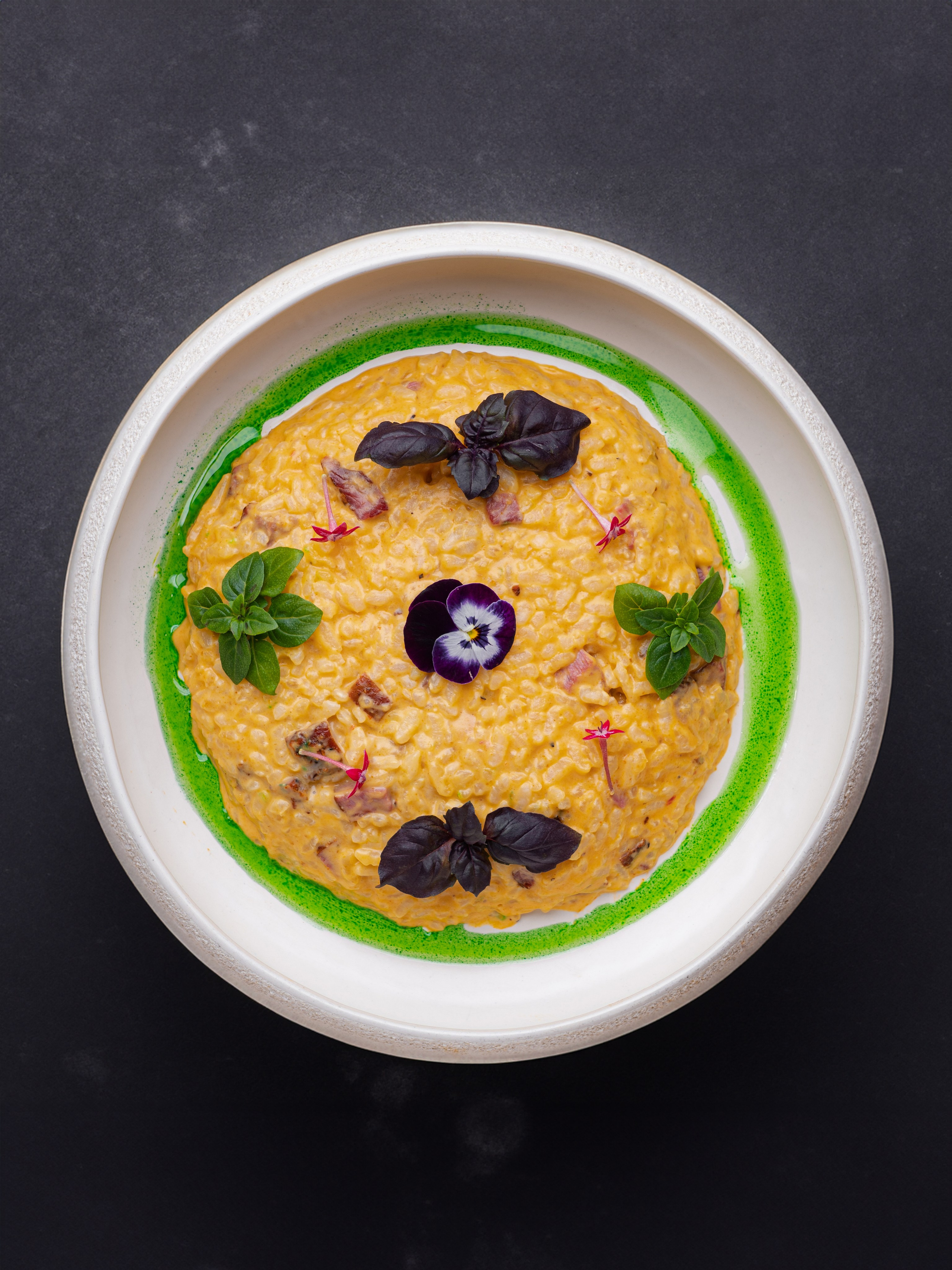 Предметный фотограф в Грозном Арби Макаев