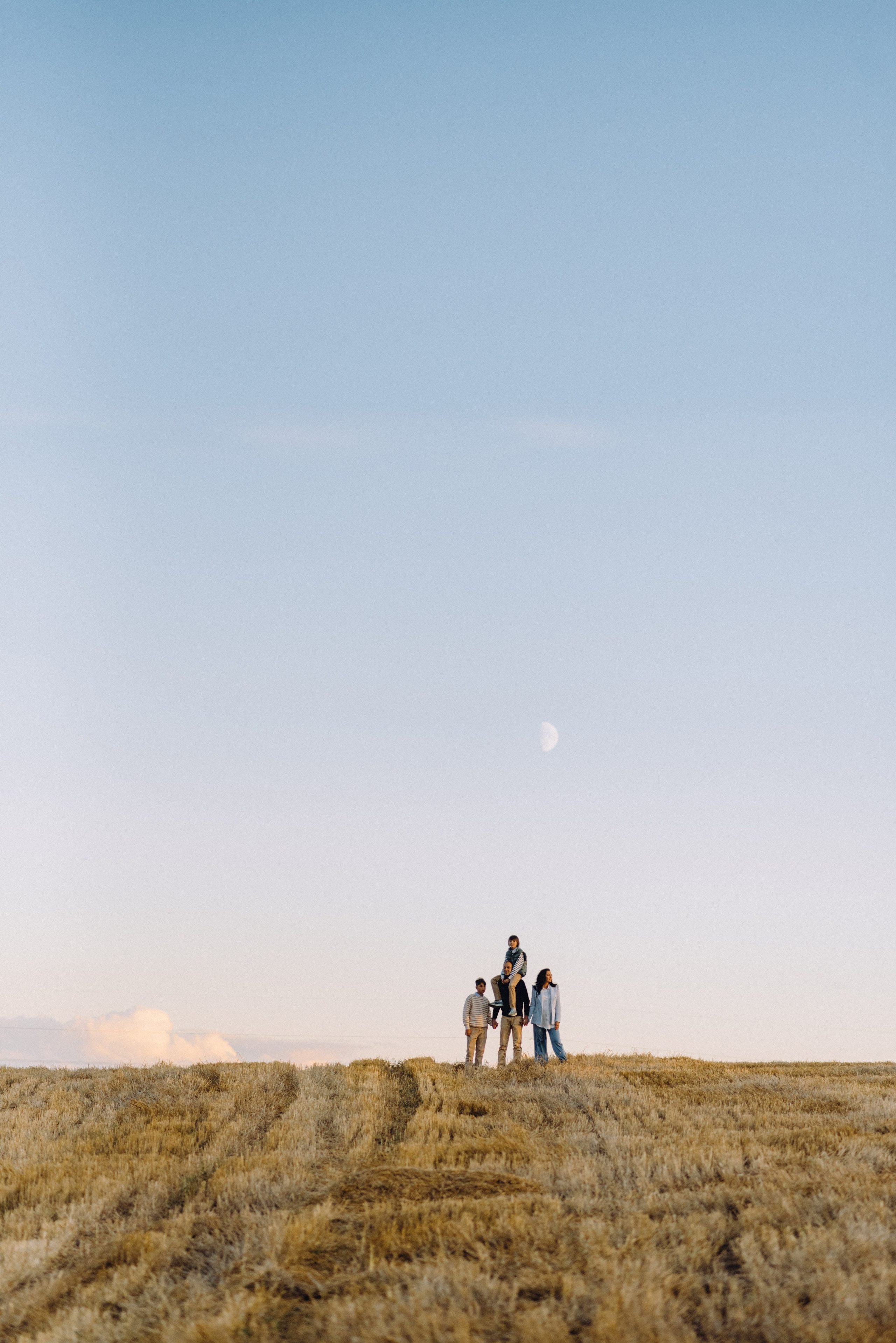 Семейная фотосессия на улице. Wedding photograph in europe Vasencev Alexey