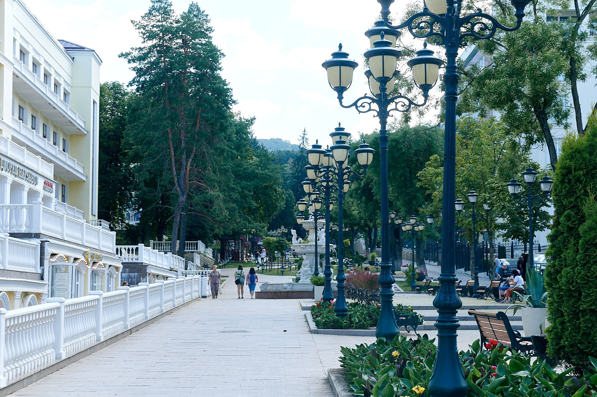 Кисловодск, Россия. Август 2024. Фотографии отовсюду и обо всем