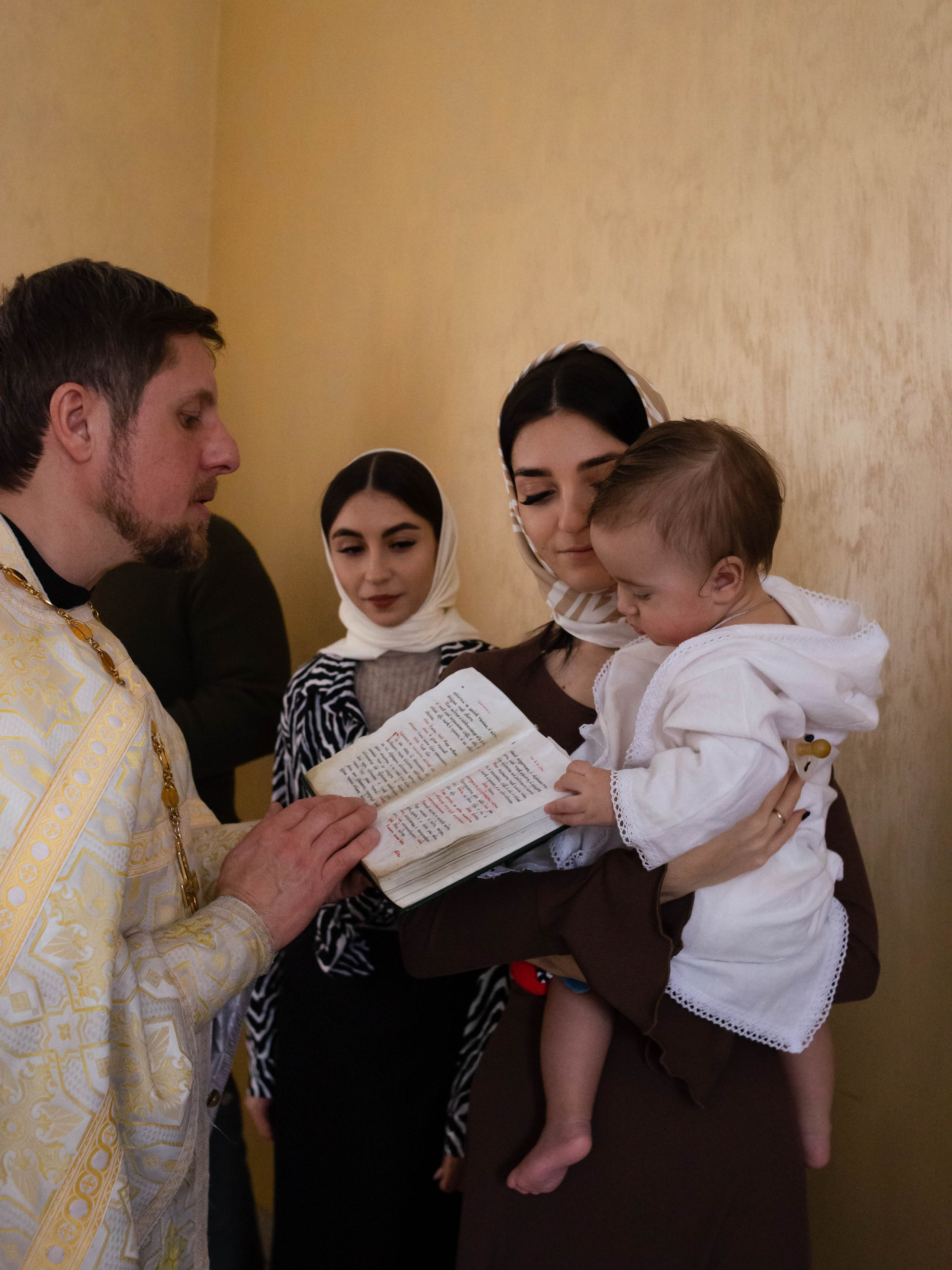 Крещение Эмира. Семейный фотограф Софи Симакова в Волгограде и Волжском