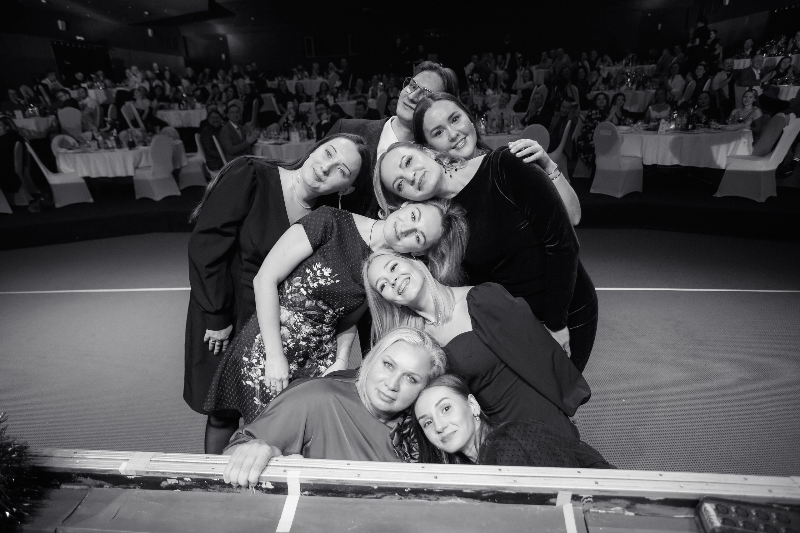 РЕПОРТАЖ: НОВЫЙ ГОД В ДК МЕТАЛЛУРГ. Профессиональный фотограф в Ижевске Леша Петров