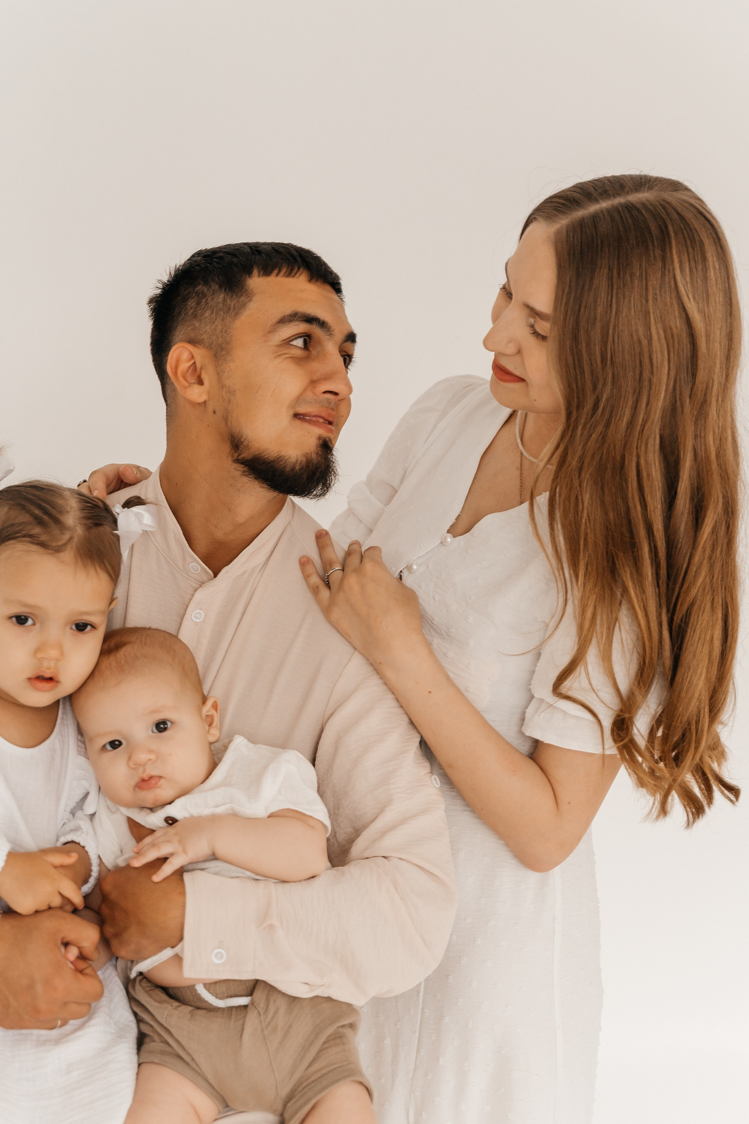 Манук, Настя, Сабрина и Эмин. Волик Мария