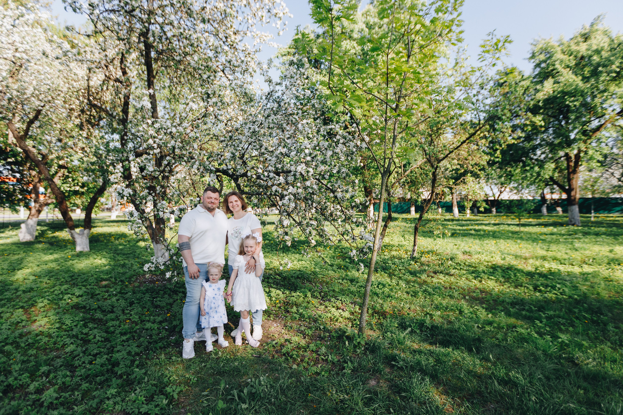 Семья весной. Свадебный семейный фотограф и видеограф Гомель Минск Беларусь Европа