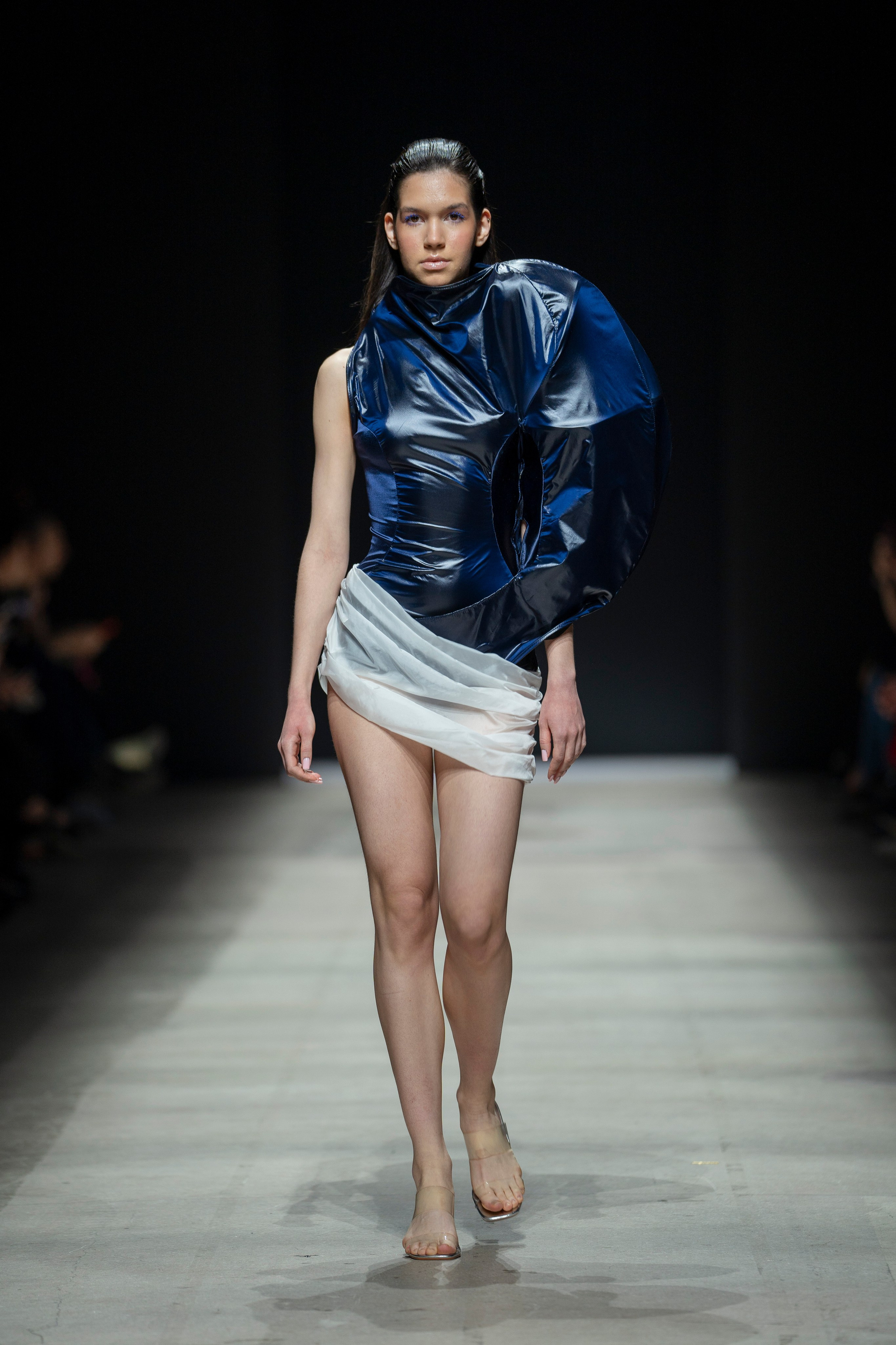 Показ Школы дизайна НИУ ВШЭ на Московской неделе моды. Фотограф в Москве Савкина Евгения