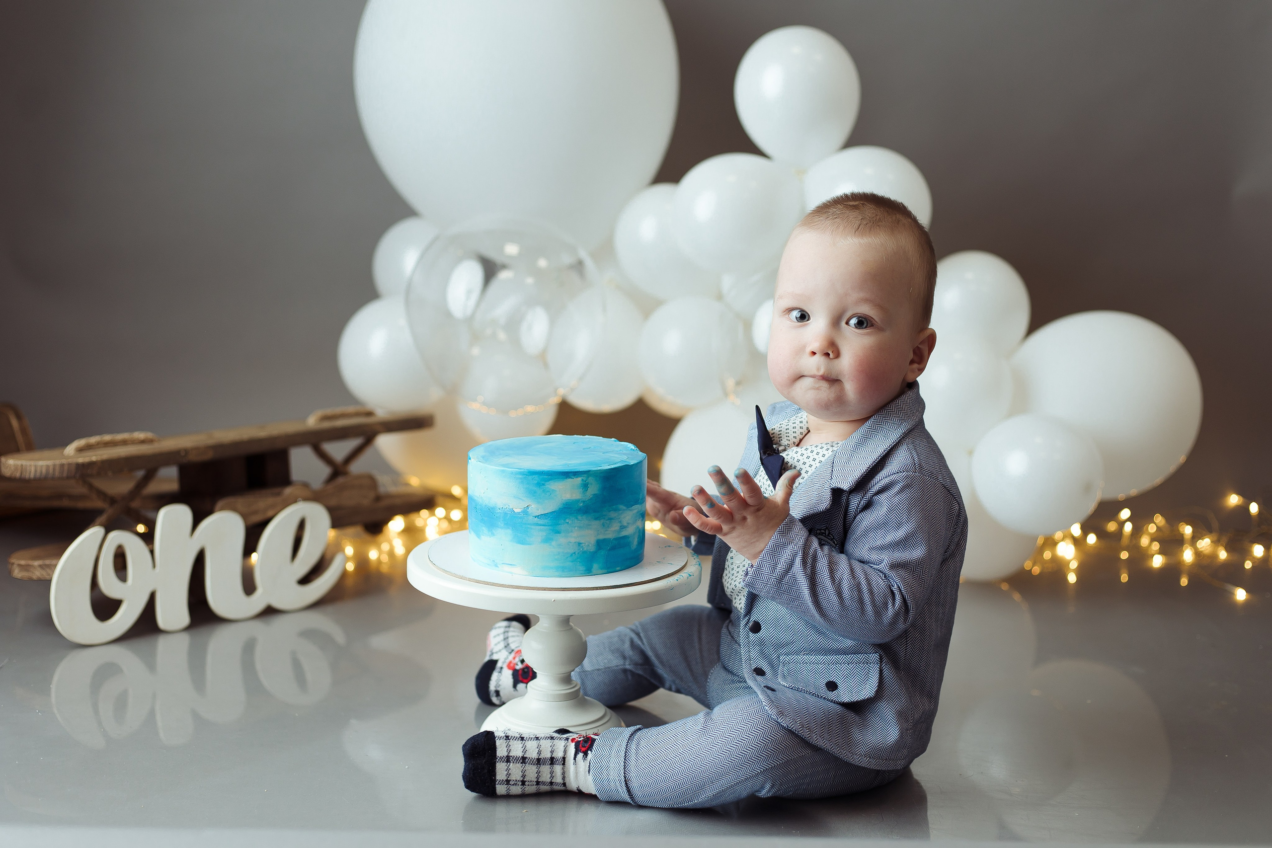 Праздничное оформление. Фотограф беременности, новорожденных Москва. годики под ключ