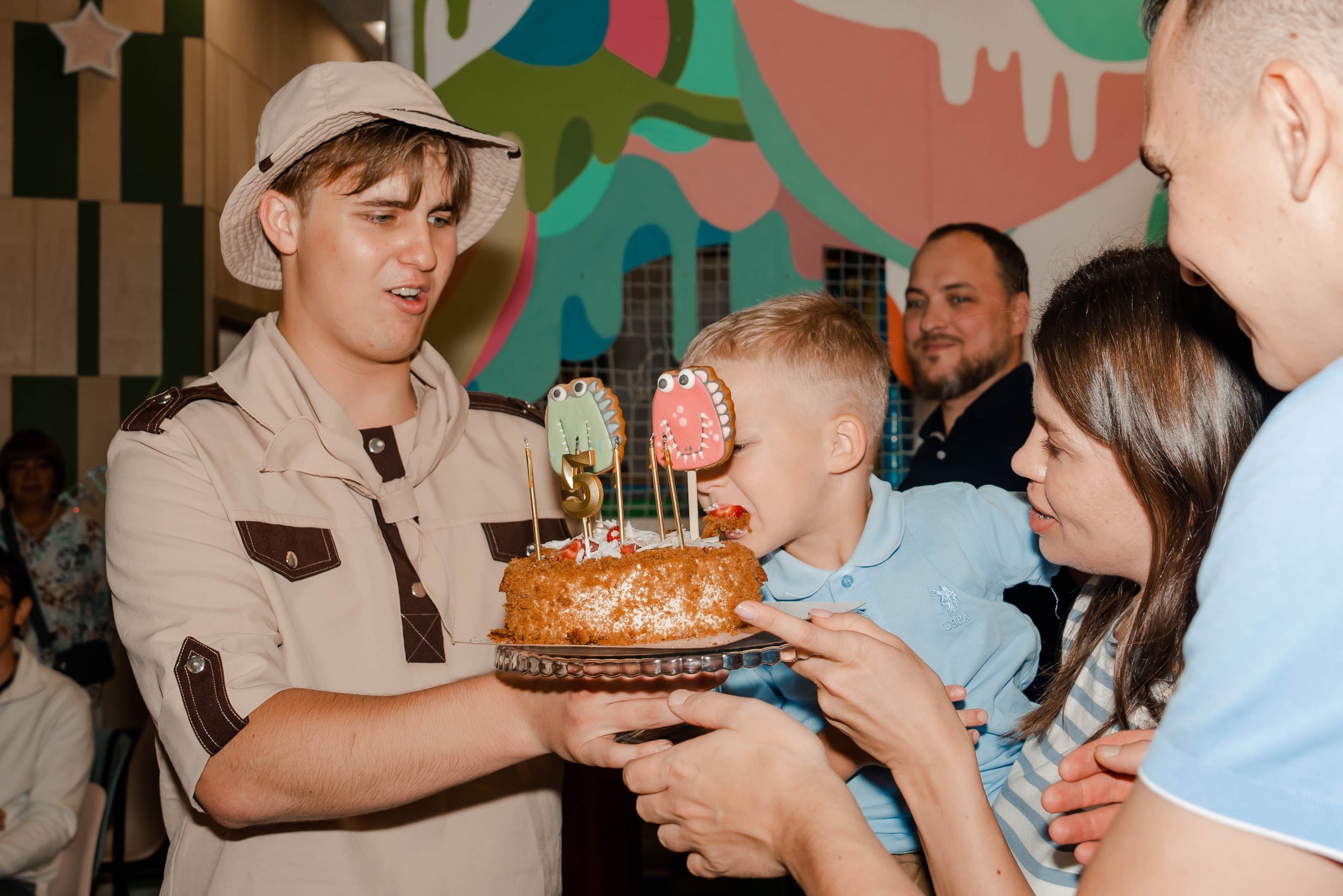 Грозный Тирекс. Крамер Юлиана детский и семейный фотограф