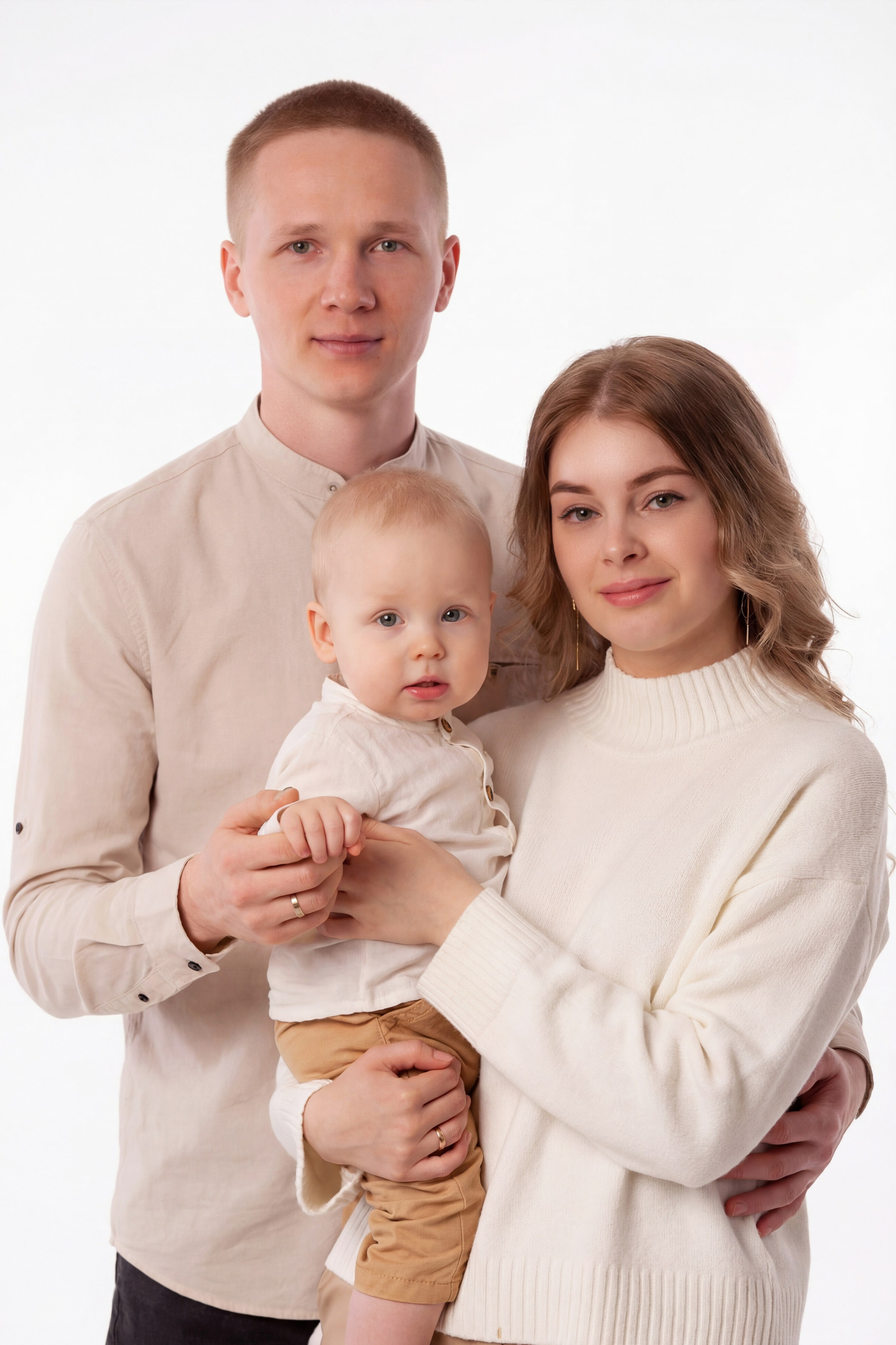 Семейная фотосессия в студии. Фотограф Ставрополь Пятигорск Елизавета Дарина