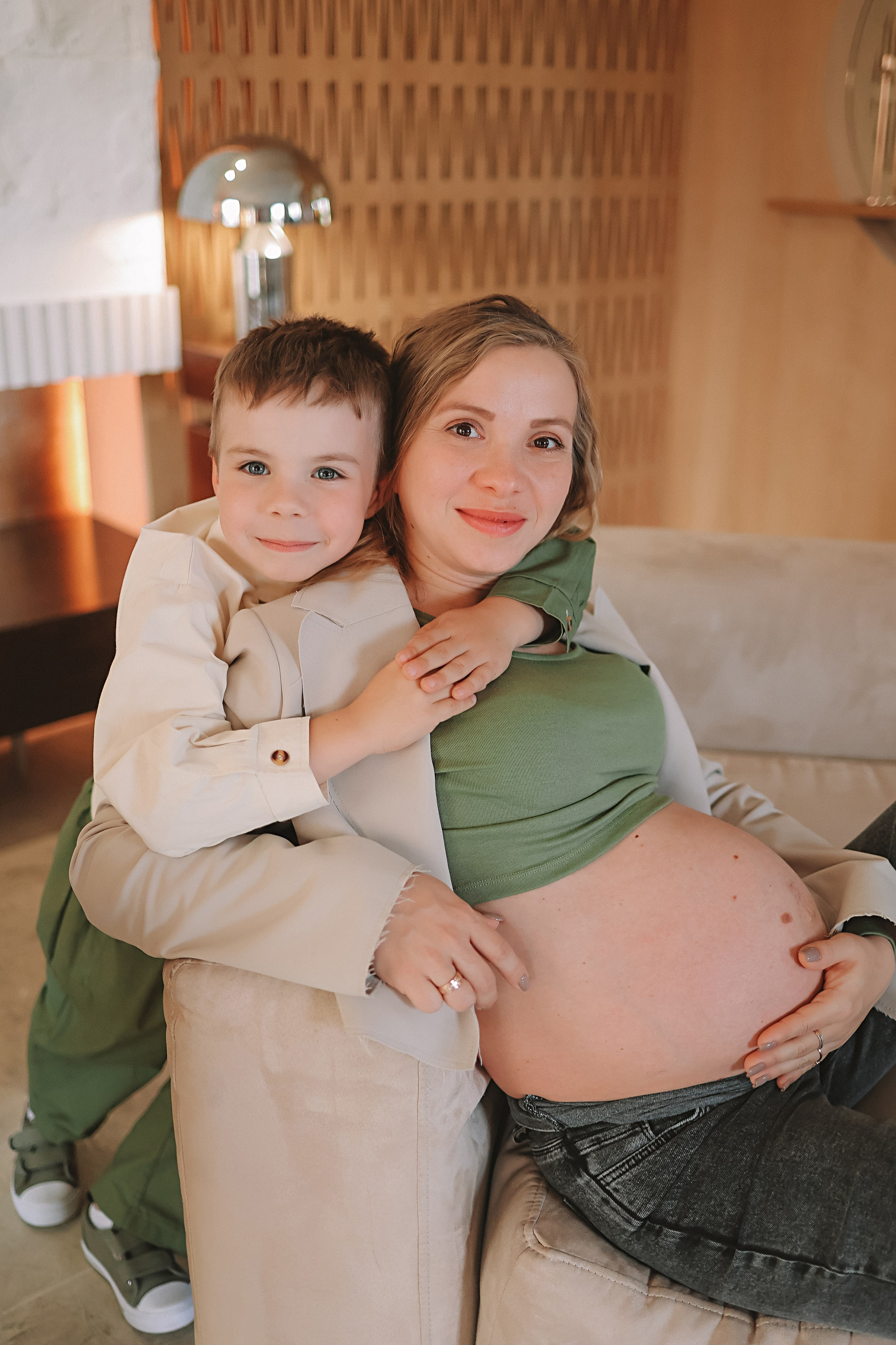 Фататум циклорама и зал. Семейный фотограф Тюмень, фотограф на роды Салмина Мария