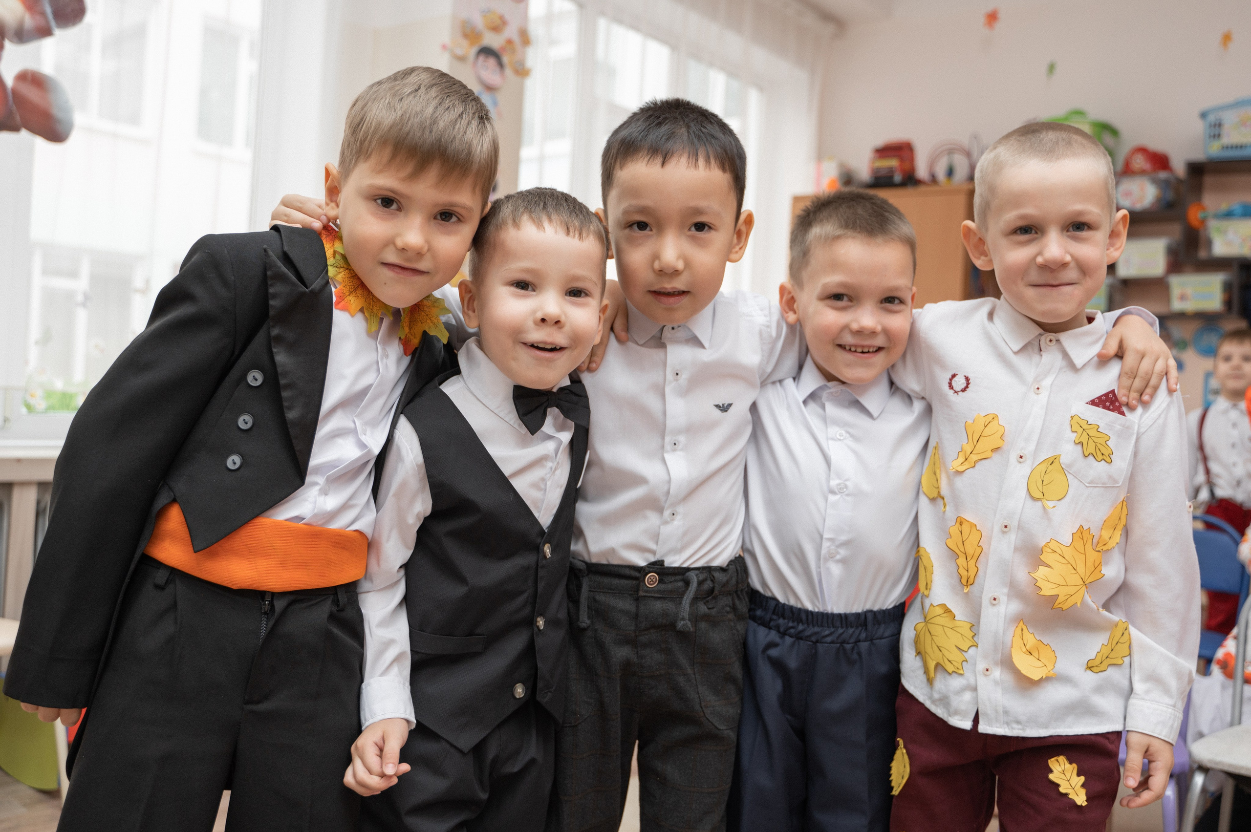 САДЫ. ФОТОГРАФ/РУДНЫЙ/КОСТАНАЙ