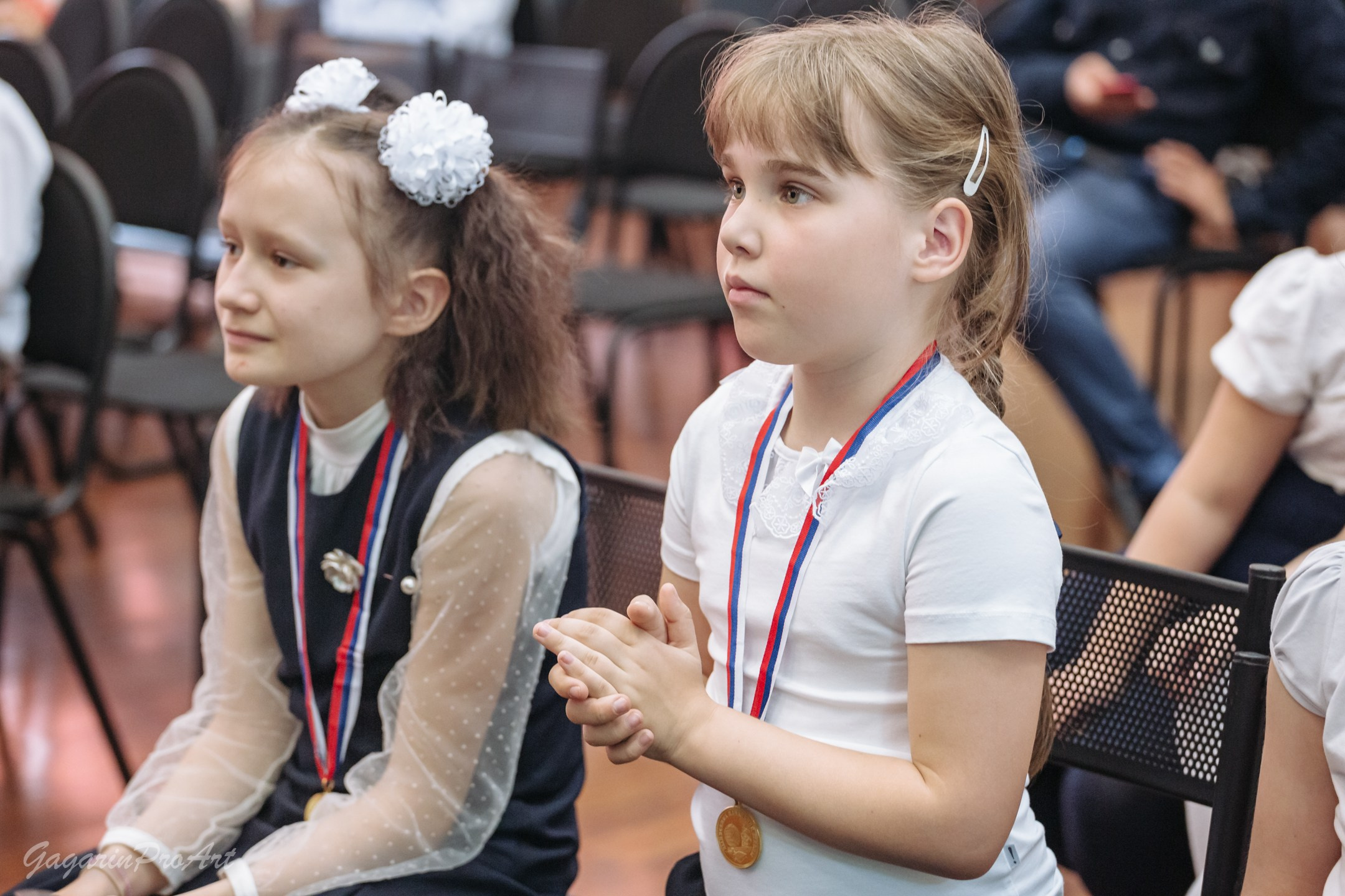 Репортаж в школе на выпускной. Фотограф на выпускной. GagarinProArt