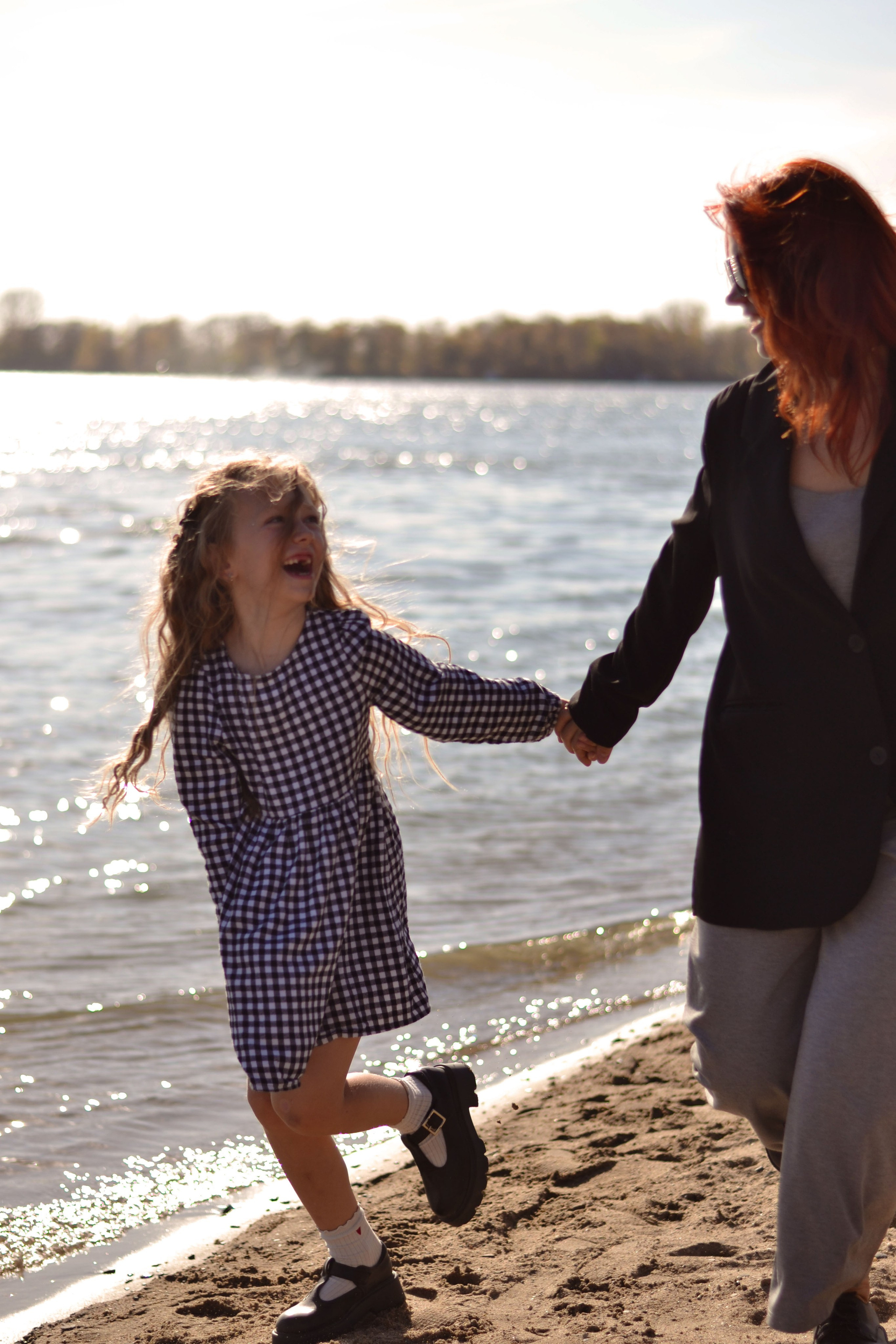 На берегу. Фотограф Ольга Дмитриева. Новосибирск