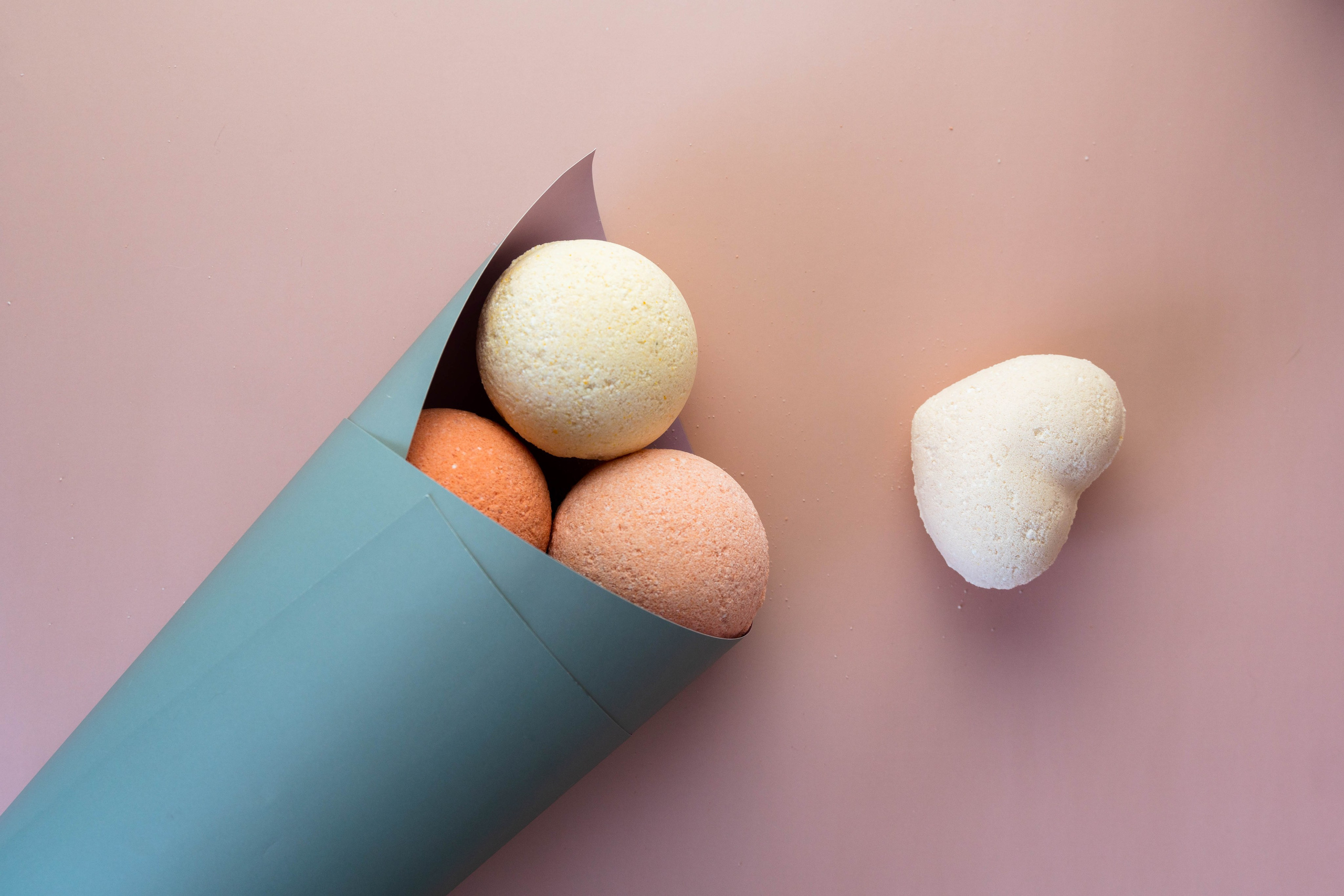 Уходовая косметика. Предметный фотограф Санкт-Петербург