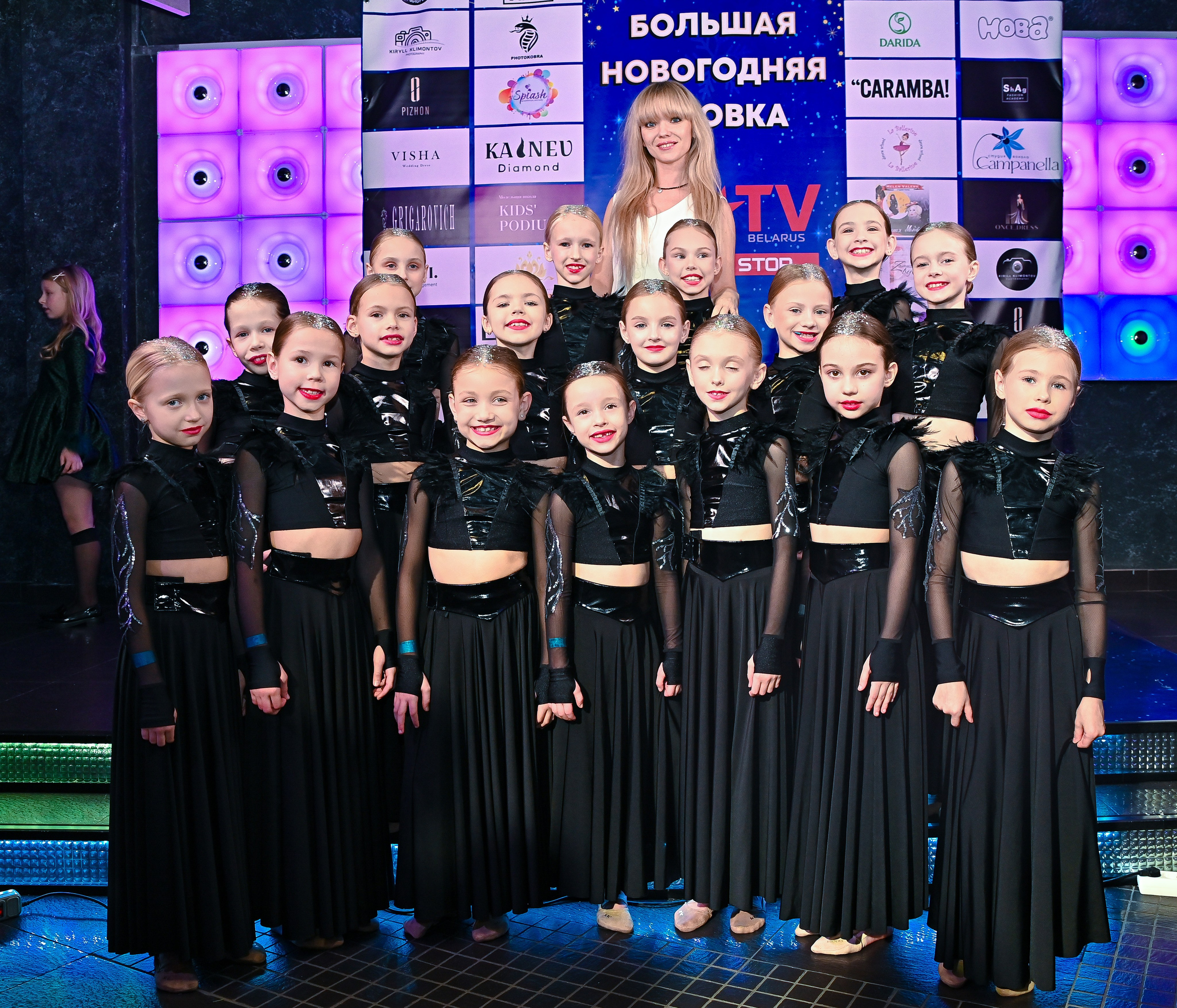 Большая новогодняя тусовка. Фотоуслуги, услуги фотографа, фотографирование важных событий