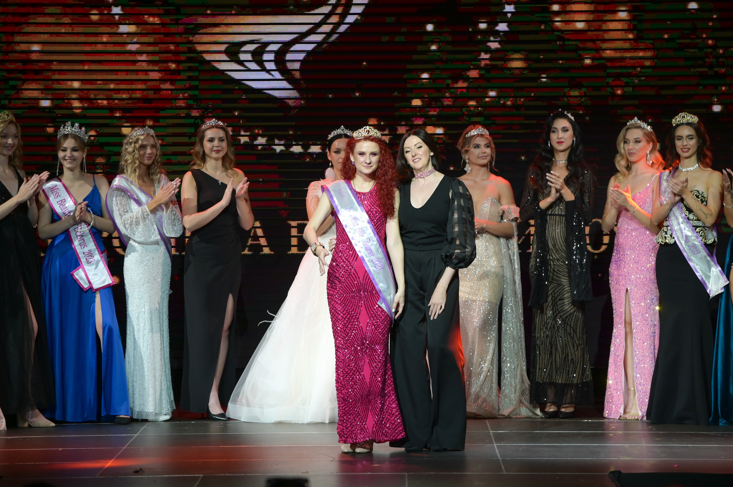 Фотографии с конкурса красоты. Фотоуслуги, услуги фотографа, фотографирование важных событий