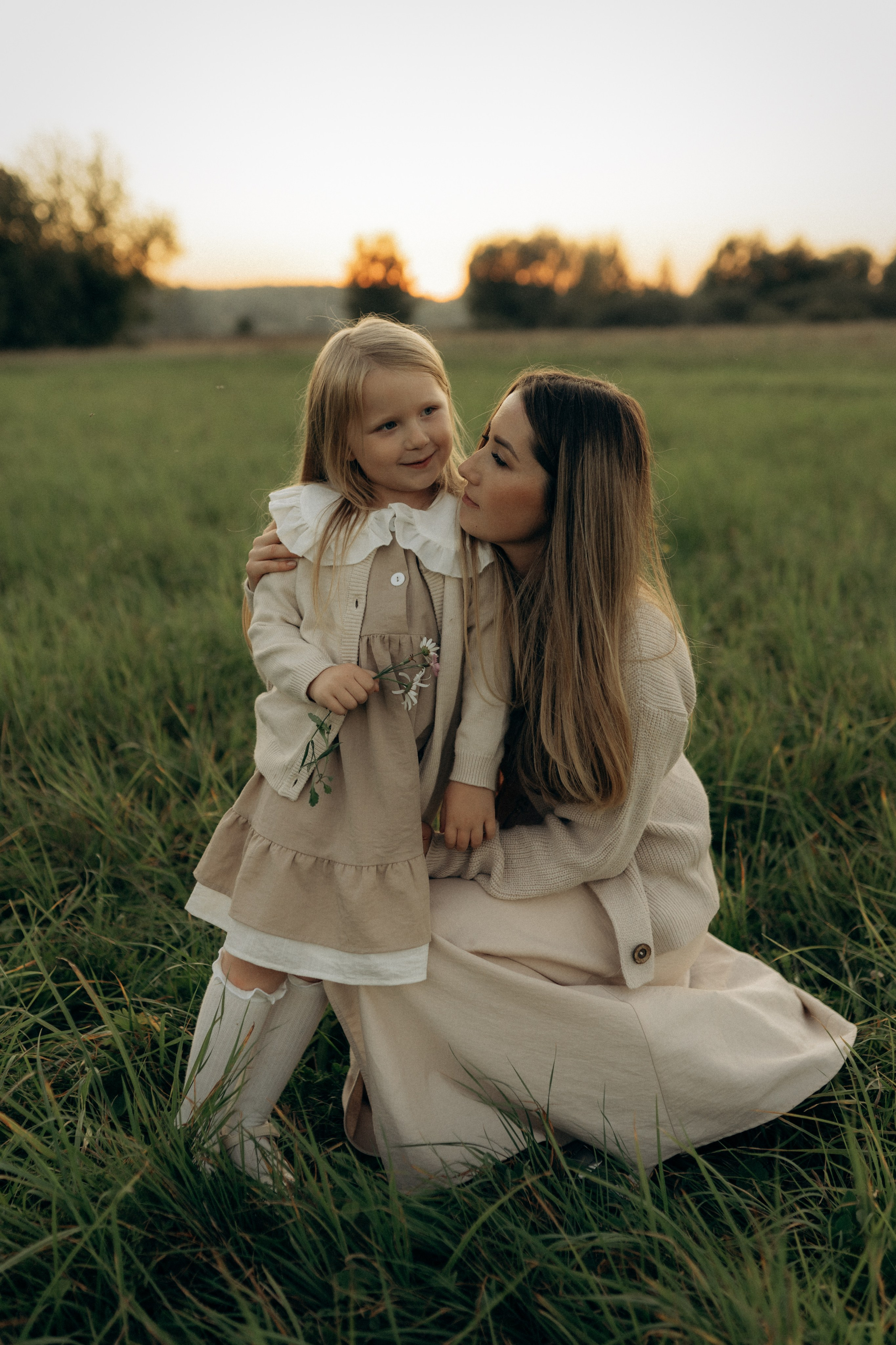 Летний вечер в поле. Семейный lifestyle фотограф в Москве Рената Рафикова