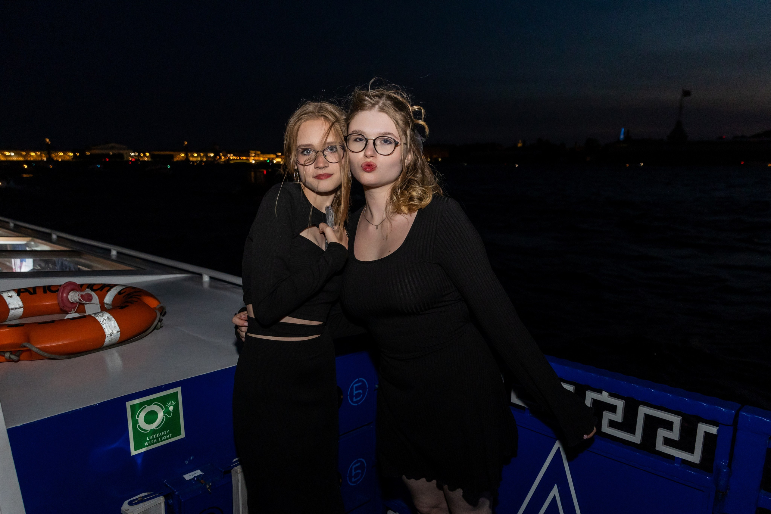 Выпускной на караблике 9 класс. Фотограф в Санкт-Петербурге Закута Ольга