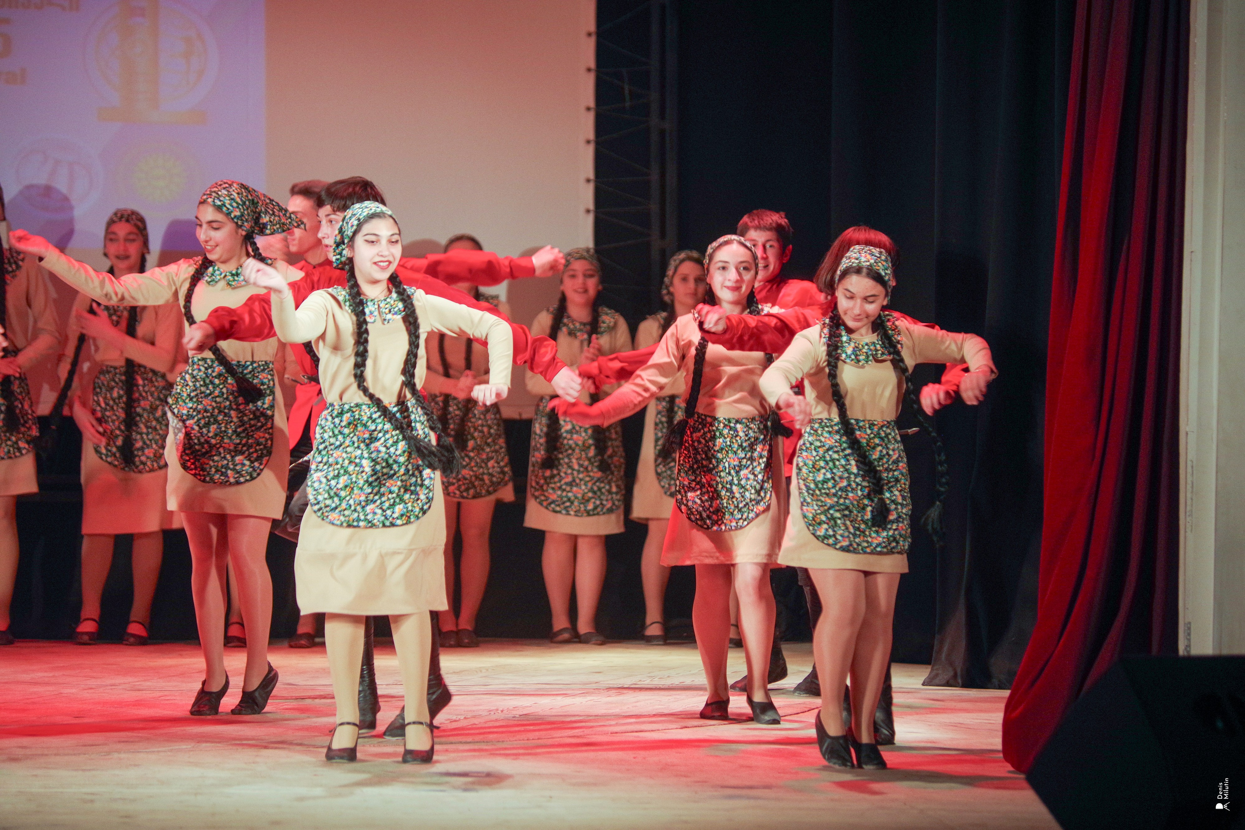 Танцы в прекрасном Они. Портретный фотограф Денис Милютин