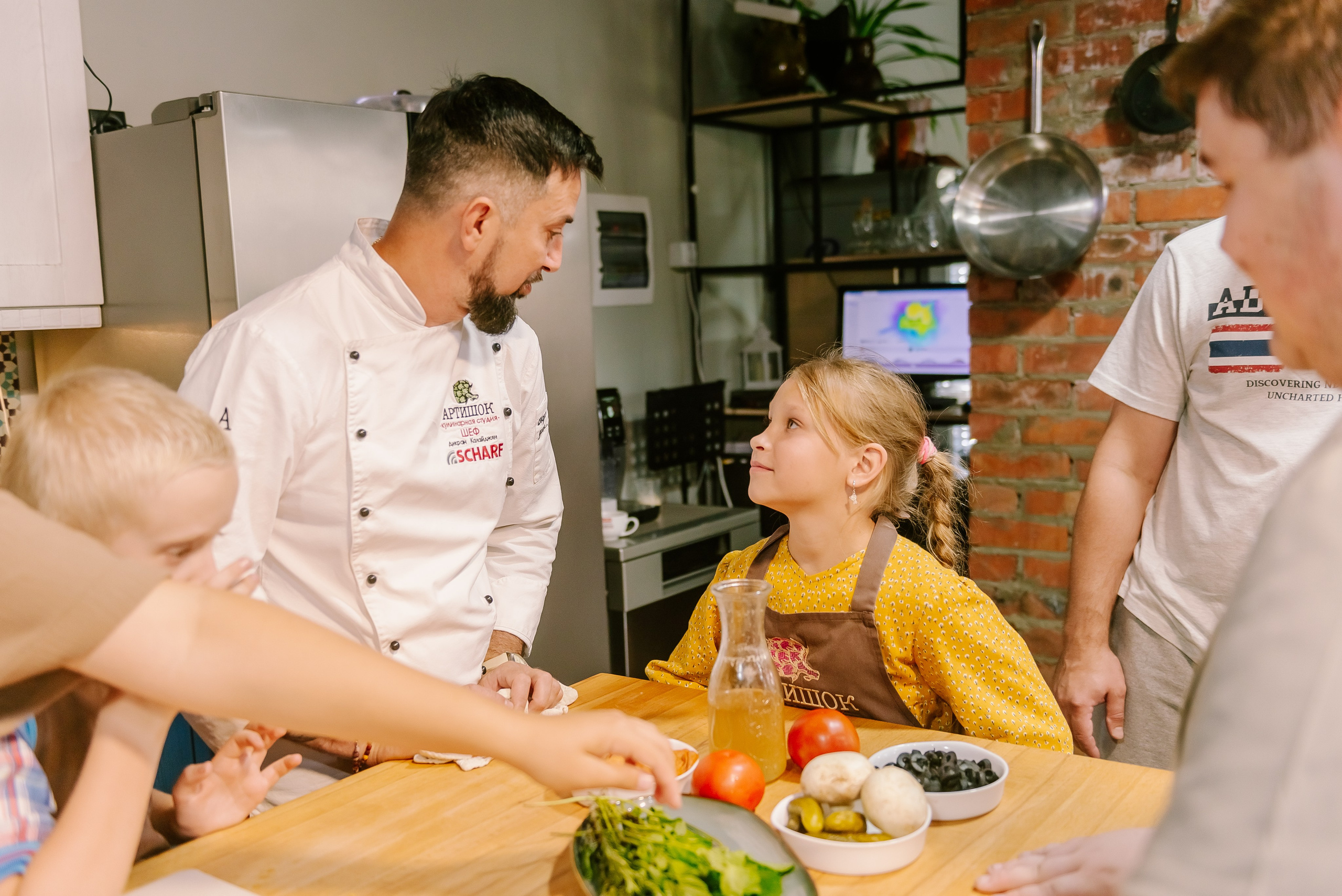 Инклюзивная кухня добра в Артишок 30. 07.35. Детский фотограф, семейный фотограф и репортажи в Кемерово