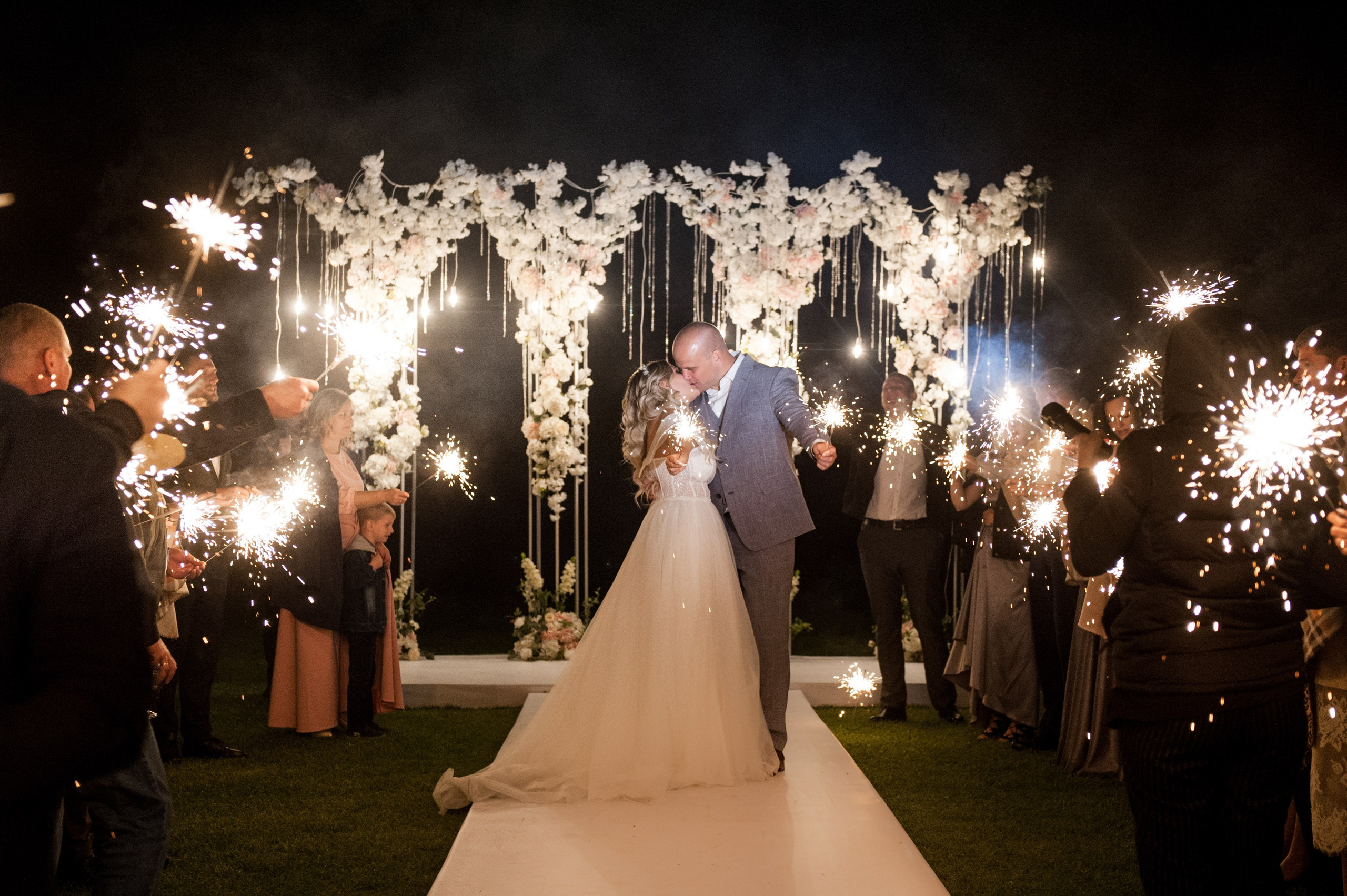Шикарная свадьба в обрыве. Свадебный организатор Марина Корсакова, Барнаул, Бийск, Алтайский край, Горный Алтай, Новосибирск