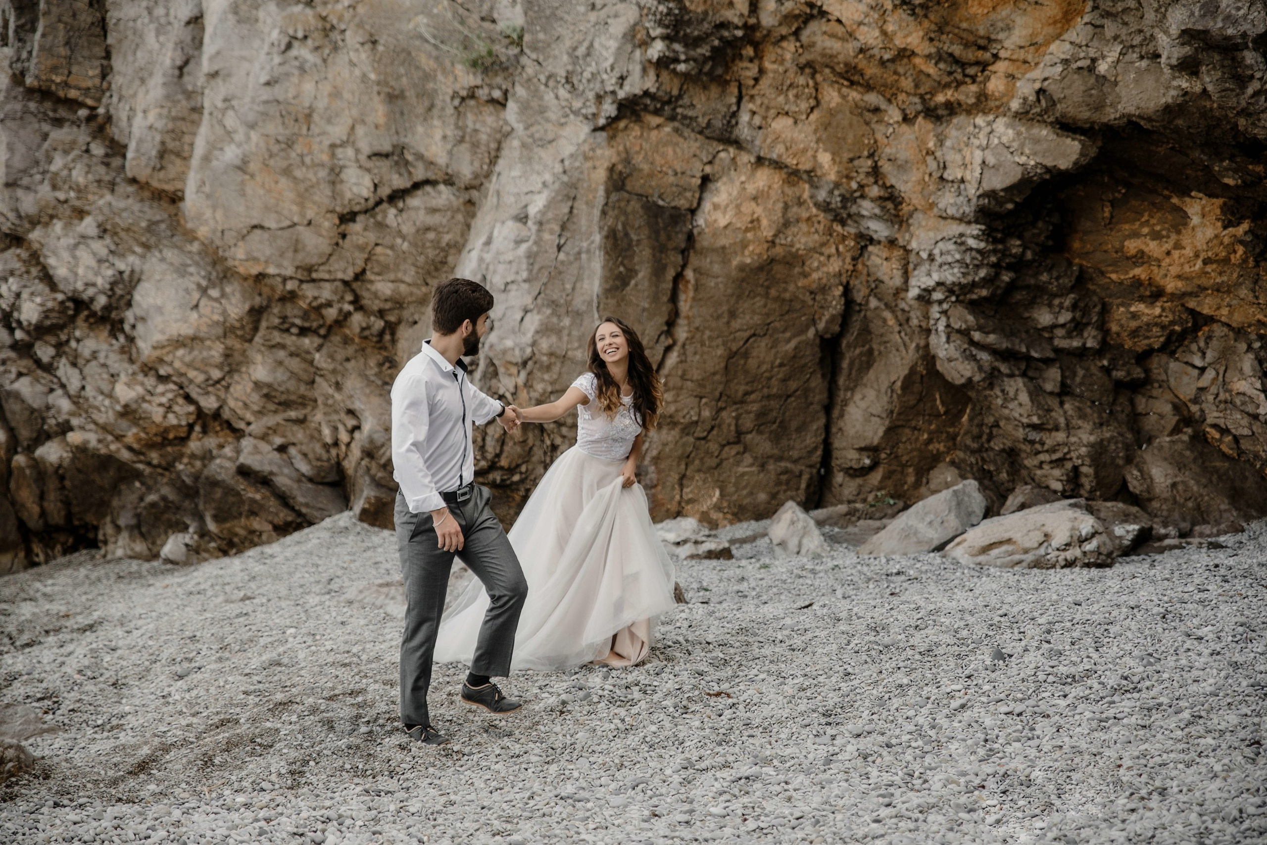 Свадебная фотосессия и выездная регистрация брака на берегу моря. Свадебный и семейный фотограф в Москве Светлана Зоткина