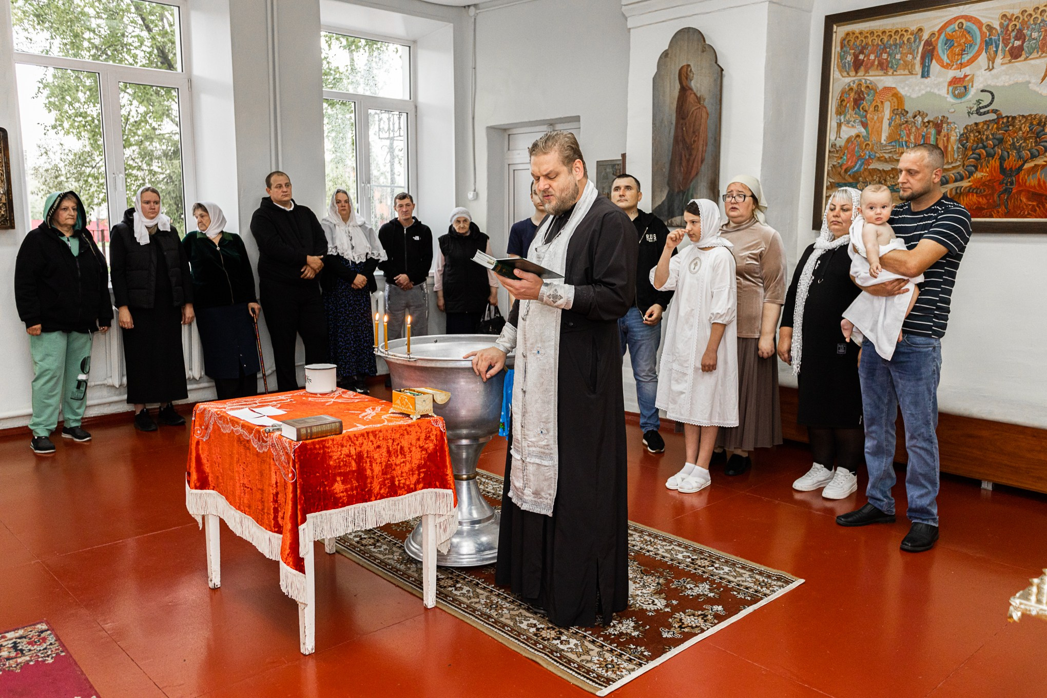 Свадьба, роспись в ЗАГСе, венчание, крещение, выписка из роддома — фотосъёмка. Визуальная упаковка брендов и проектов через фото и видеопроизводство