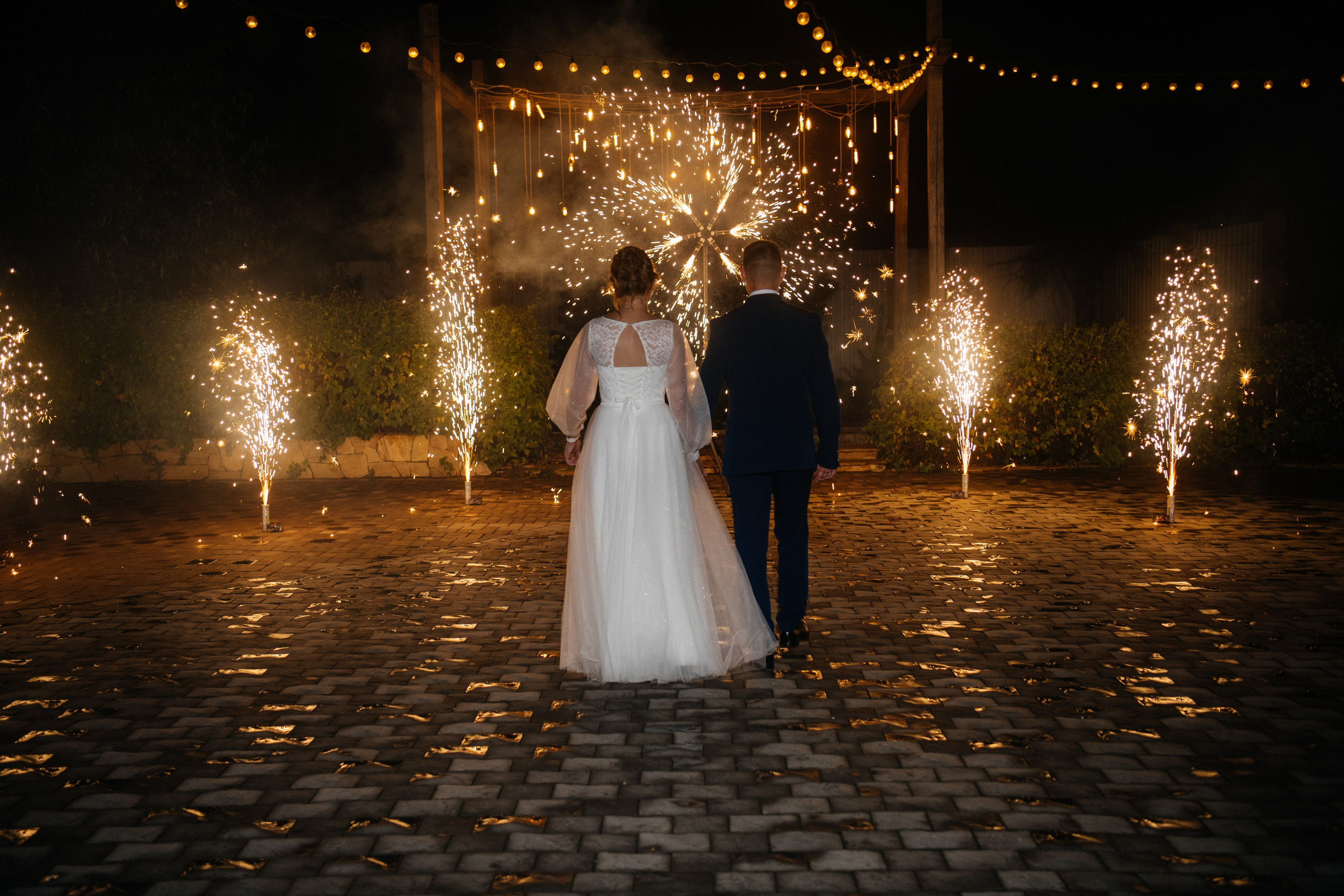 alt="Свадебная фотосессия в Барнауле. Свадебный фотограф Анна Глухова"