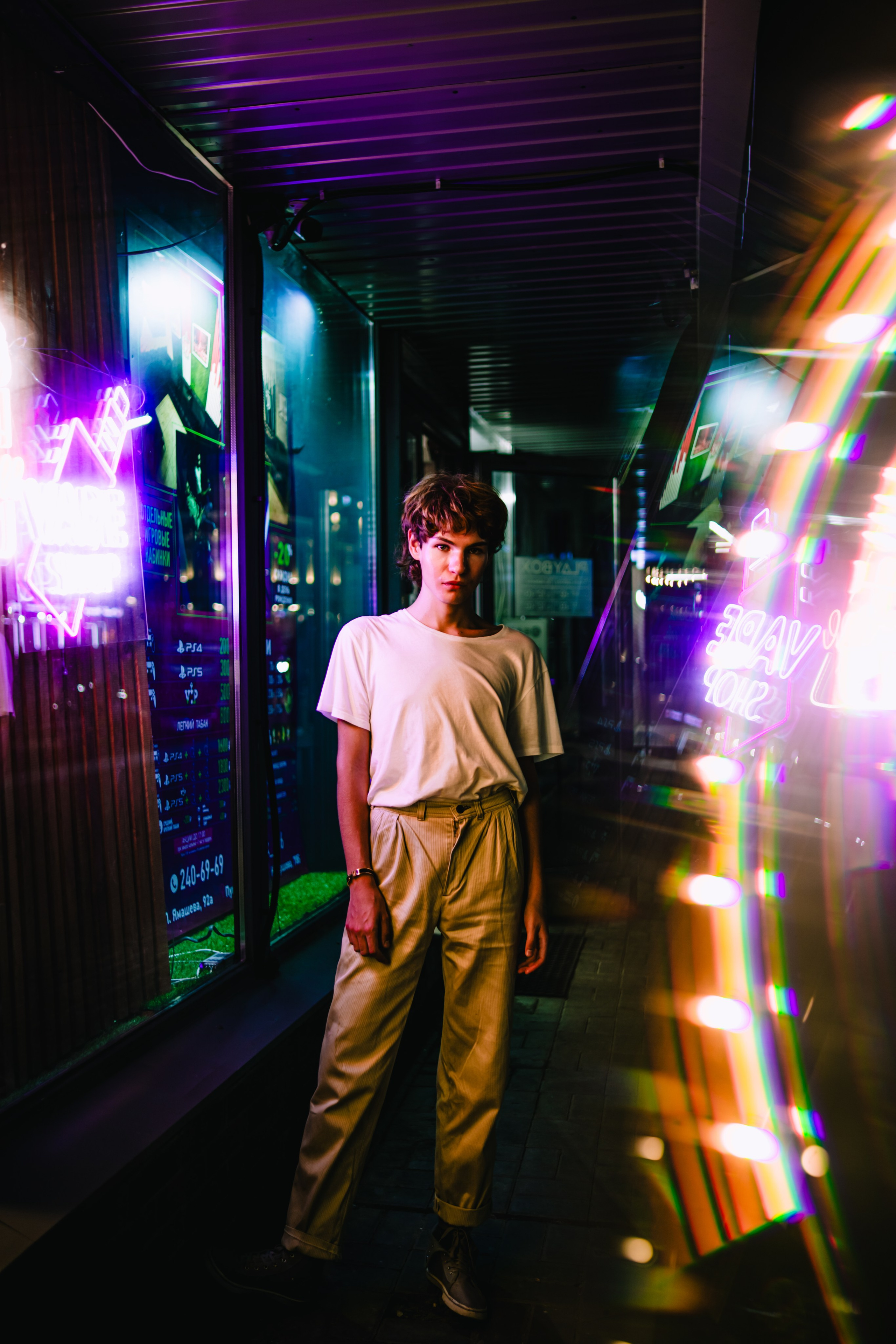 Глеб / EXTRA UNCONTROLLED BOKEH & Refraction of the Showcase. Felixtones