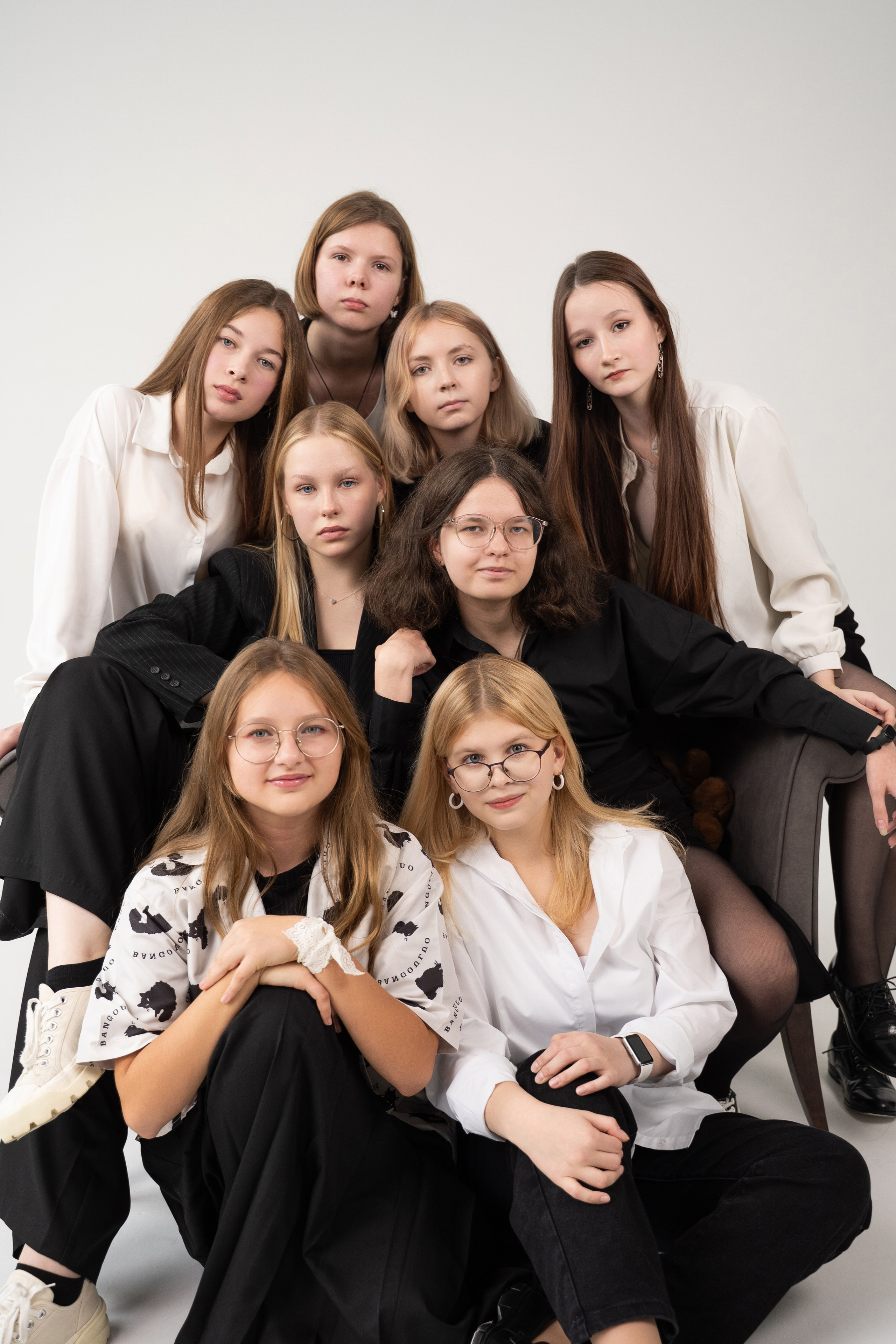 ВЫПУСКНИКИ 9 КЛАСС. МАРГАРИТА КУДРЯШОВА СВАДЕБНЫЙ И СЕМЕЙНЫЙ ФОТОГРАФ ТВЕРЬ МОСКВА