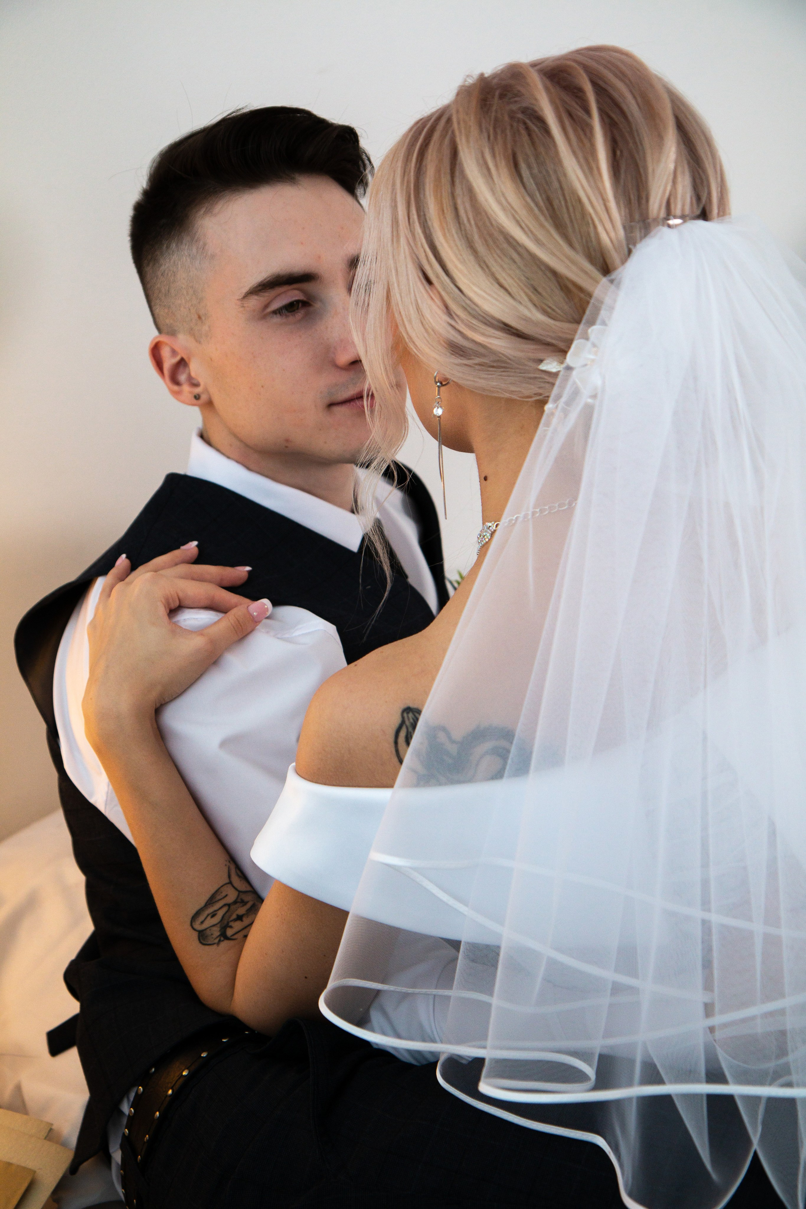 Свадебная фотосессия в Шелехове. Фотограф в Шелехове, лучшие выпускные альбомы в Шелехове