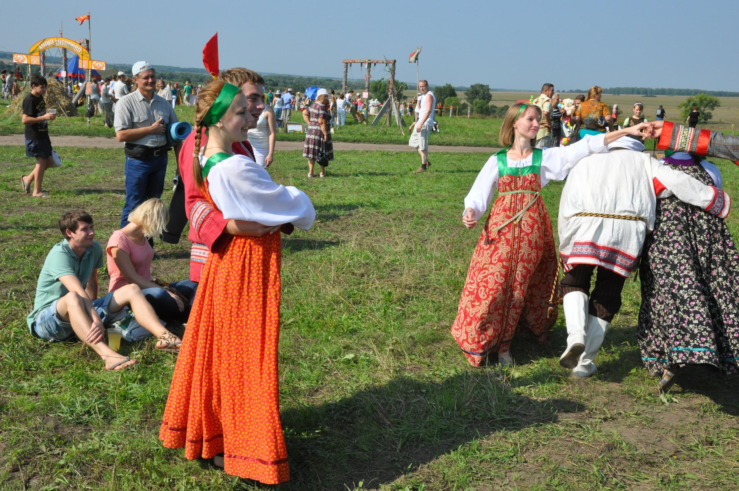 Праздник на Воже. Фотостудия Портрет Свадебный и семейный фотограф в Рязани