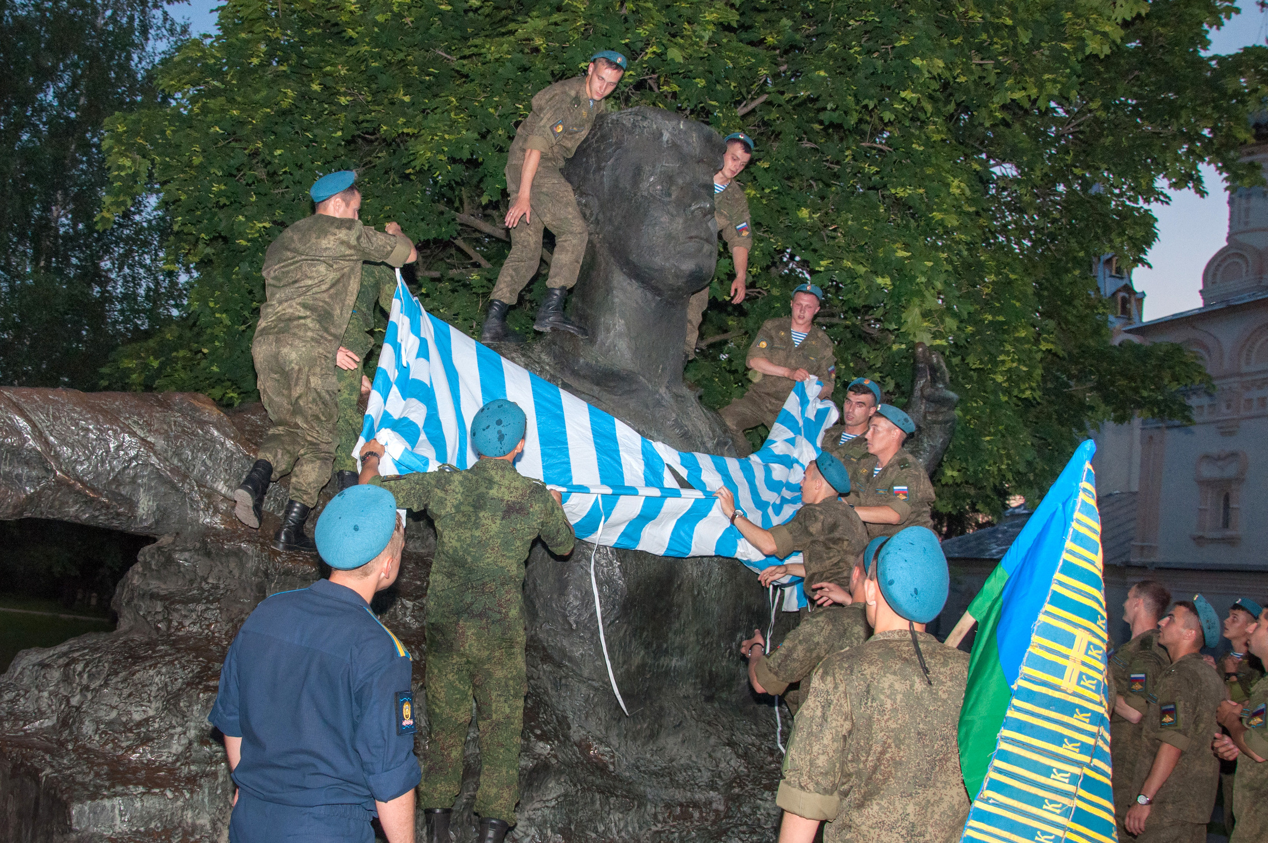 Выпуск училища ВДВ. Фотостудия Портрет Свадебный и семейный фотограф в Рязани