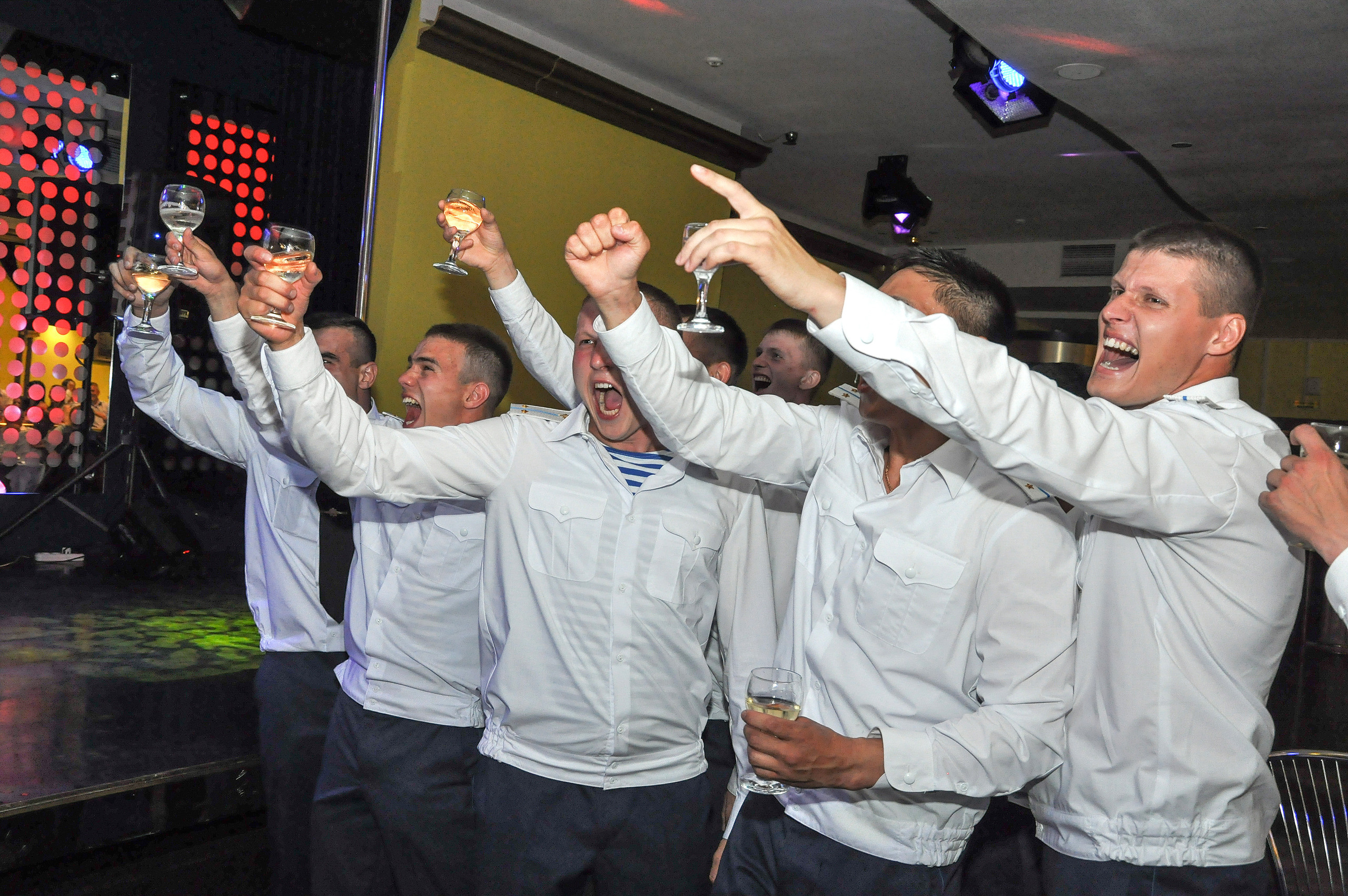 Выпуск училища ВДВ. Фотостудия Портрет Свадебный и семейный фотограф в Рязани