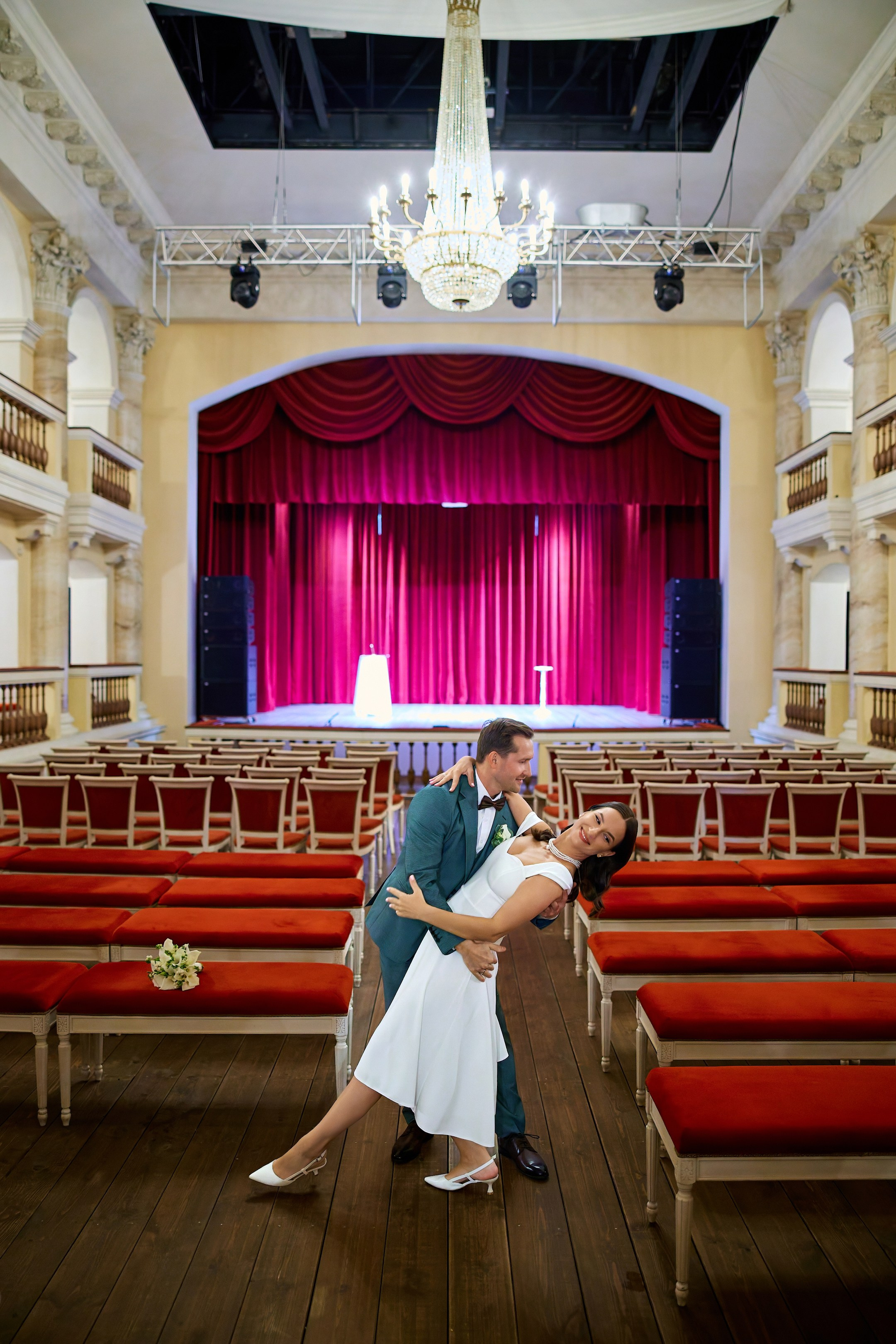 Свадебная фотосессия в Кинопарке Москино. Свадебный фотограф Сергей Колбинский