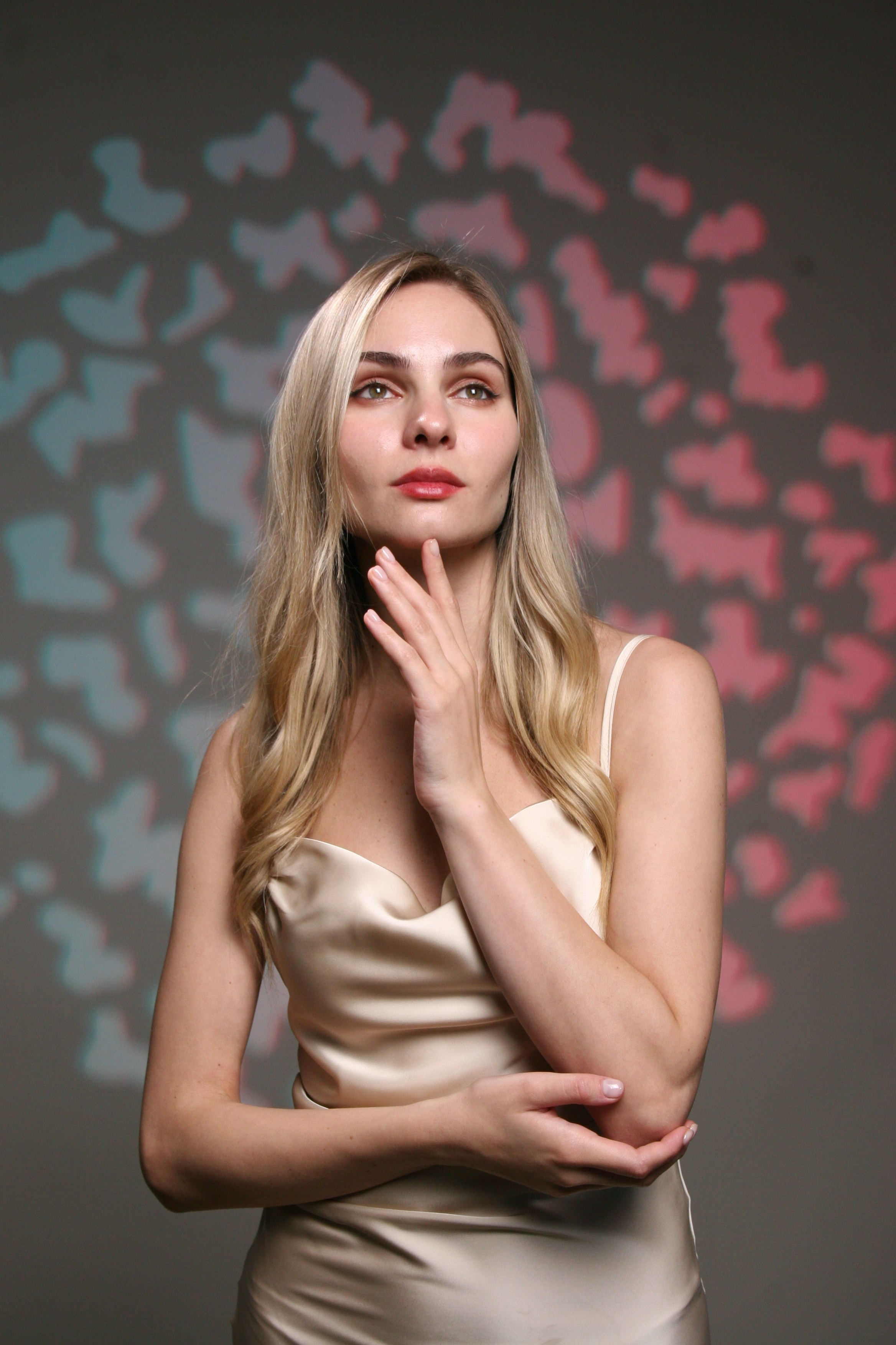 Студия и модели. Креативный фотограф