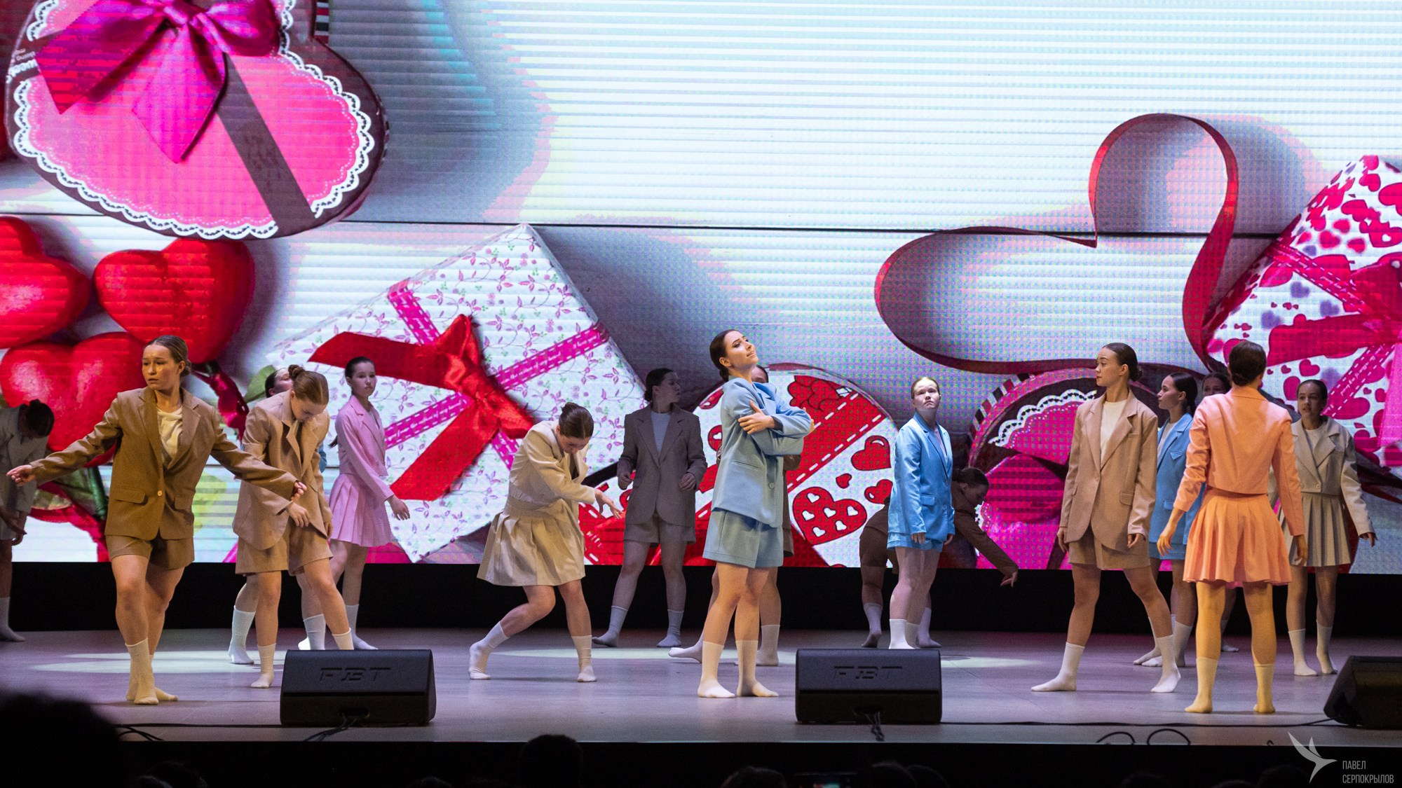 Сольный концерт хореографического ансамбля Аллегро «Сквозь тернии к звездам». Репортажный фотограф в Казани Павел Серпокрылов