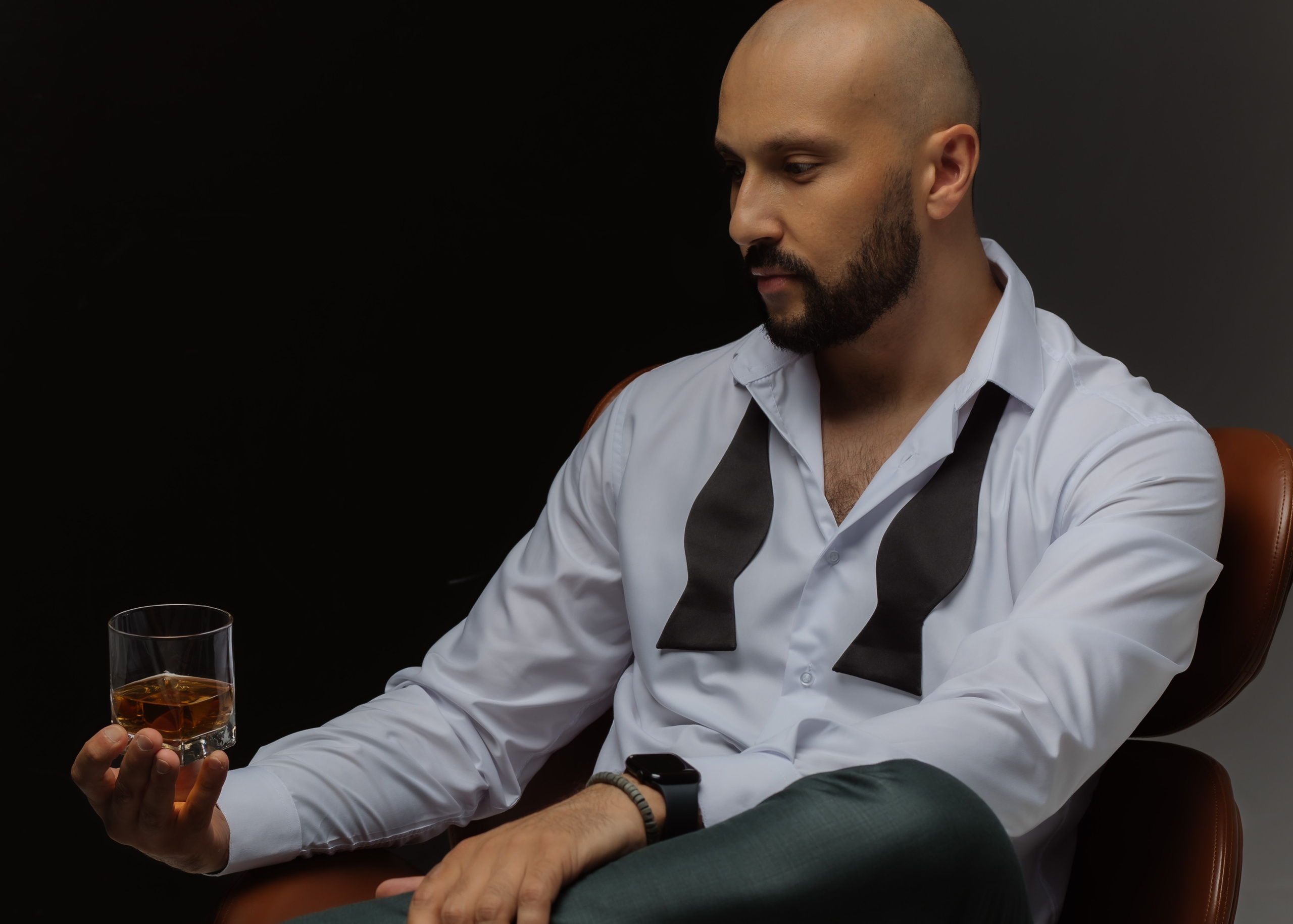 Мужская студийная фотосессия. Свадебный фотограф Калининград