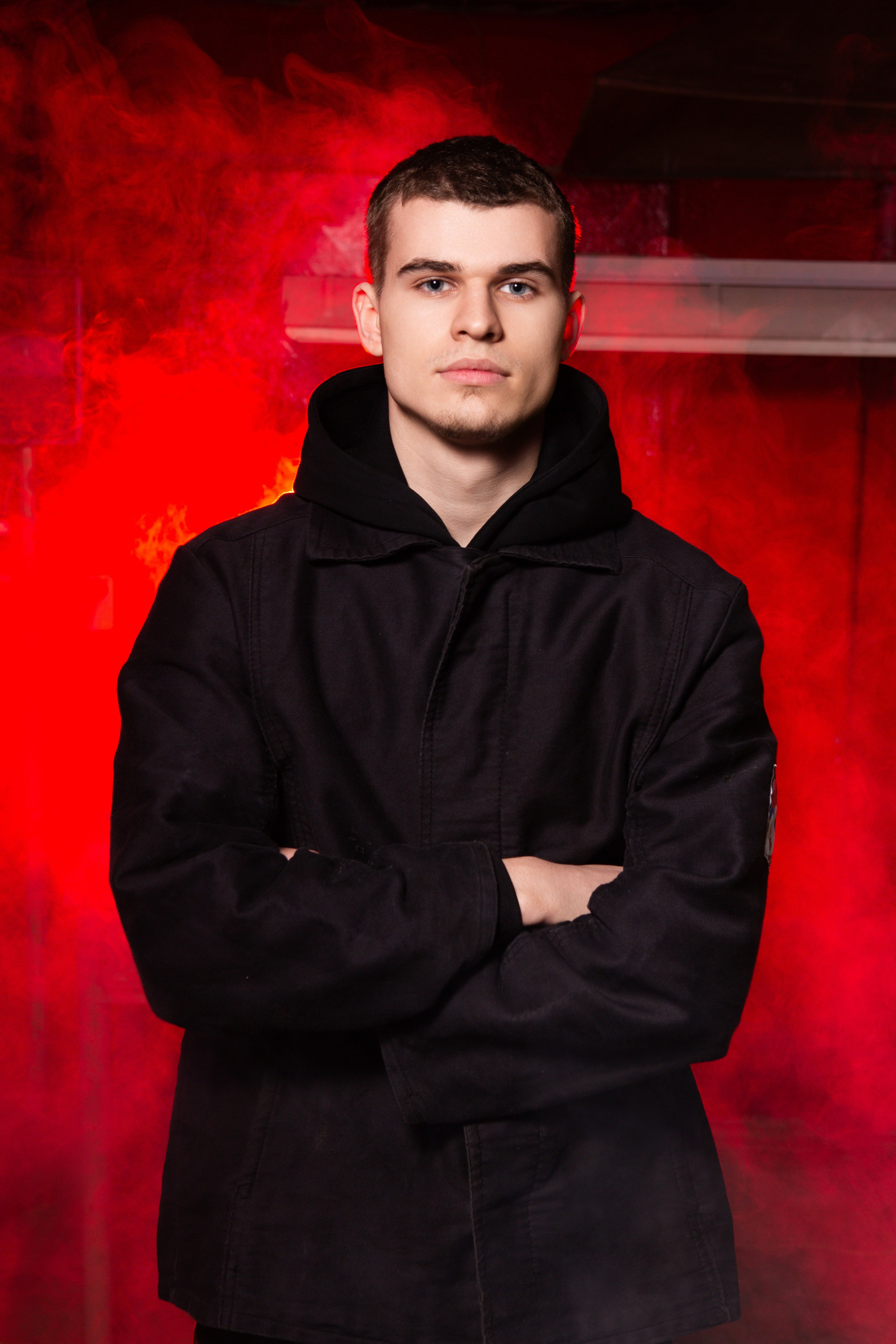 Портретная Фотосессия в Цеху для Выпускников Сварщиков | Твой Альбом Мценск. ТВОЙ АЛЬБОМ / ТВОИ ПРАВИЛА