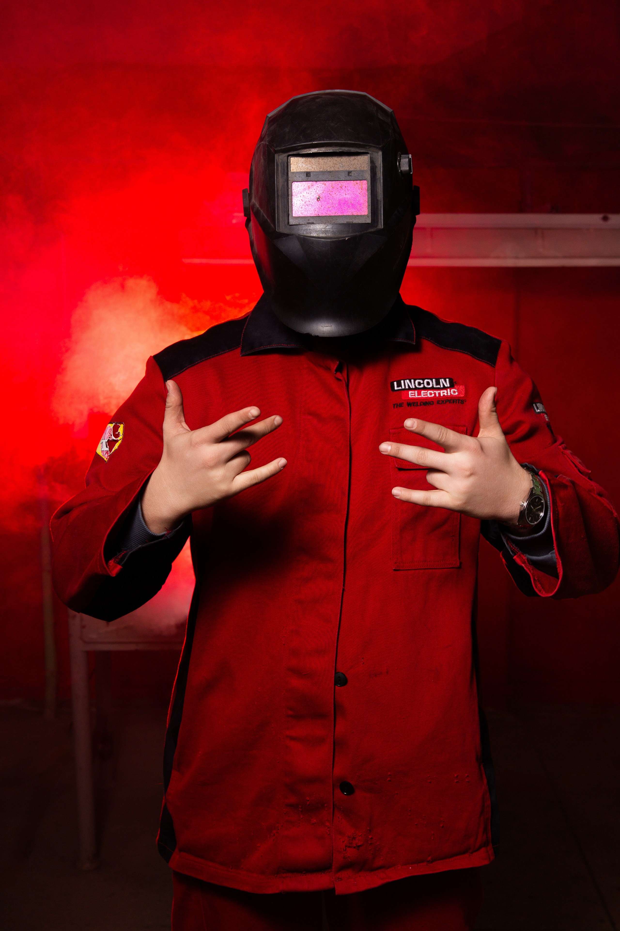 Портретная Фотосессия в Цеху для Выпускников Сварщиков | Твой Альбом Мценск. ТВОЙ АЛЬБОМ / ТВОИ ПРАВИЛА