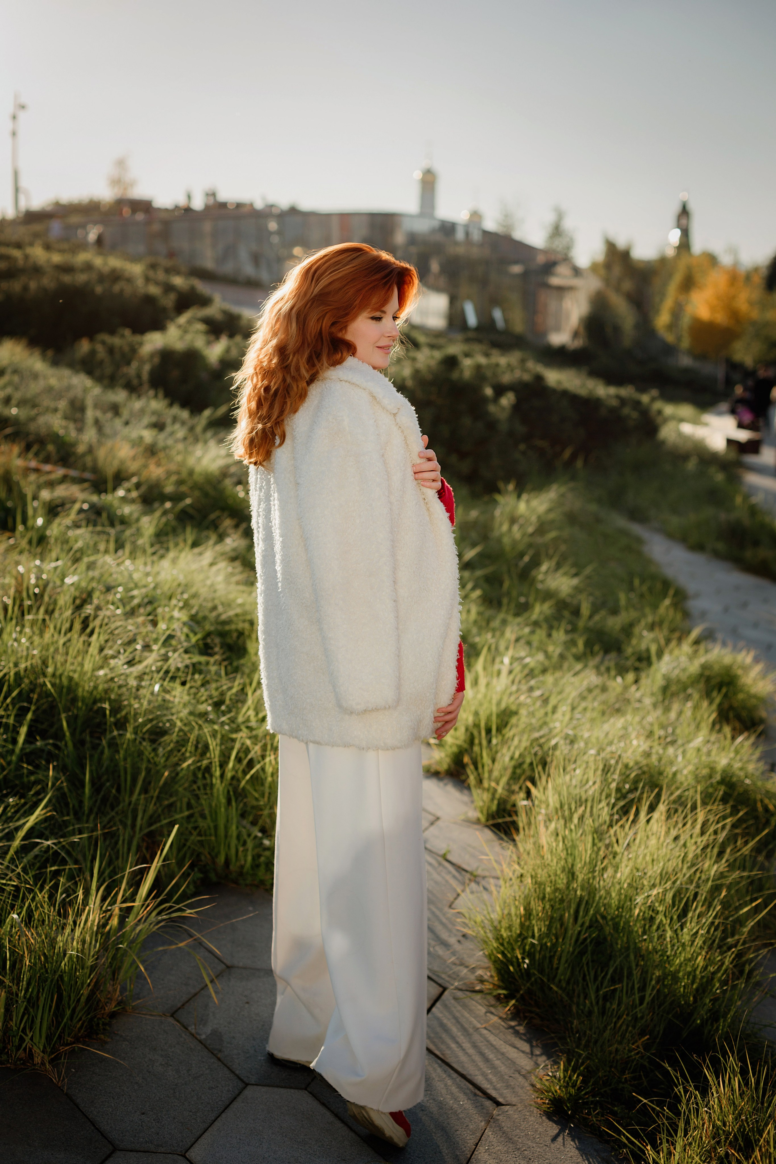 Прогулка по центру Москвы с Марией. Деловая и Бизнес съемка в  Москве Инесса Грушко