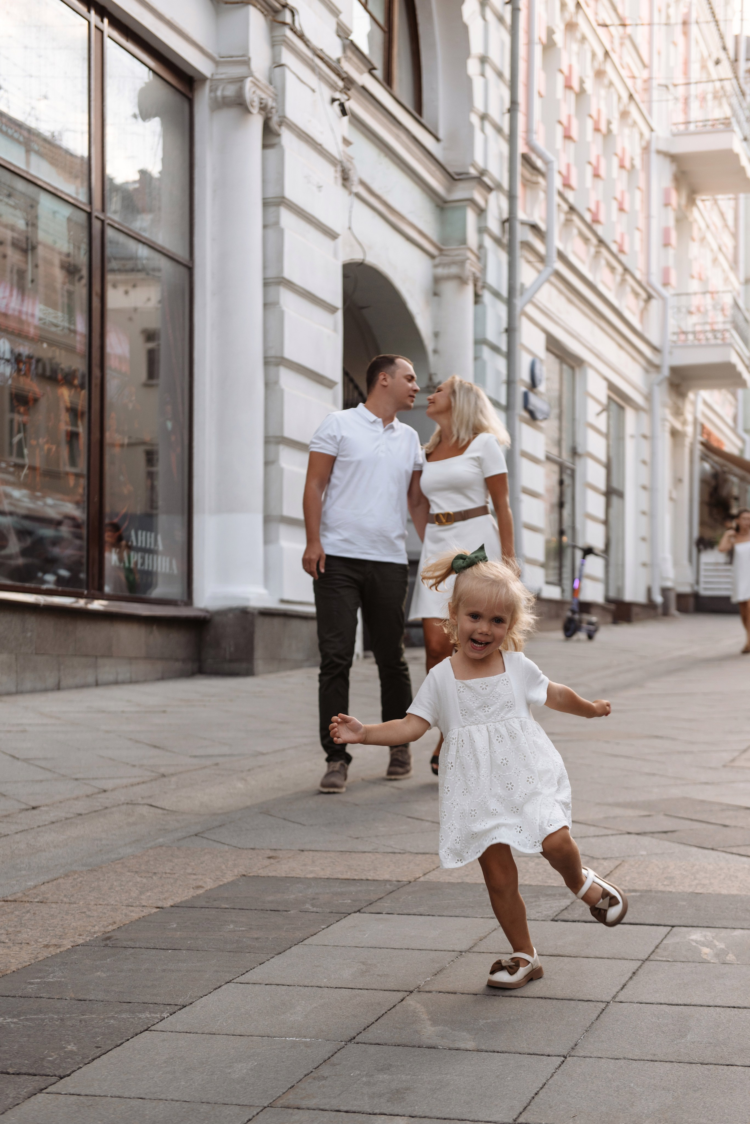 Миллионы глаз смотрят на нас.спустя 5 лет). Свадебный фотограф и визажист в Москве Кристина Палько